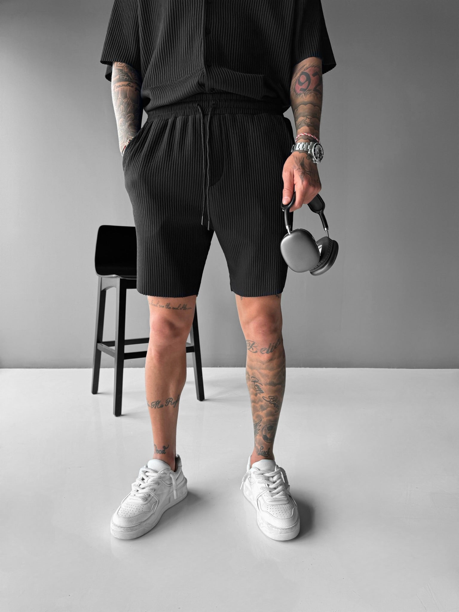 Loose Fit Ribbed Shorts - Black