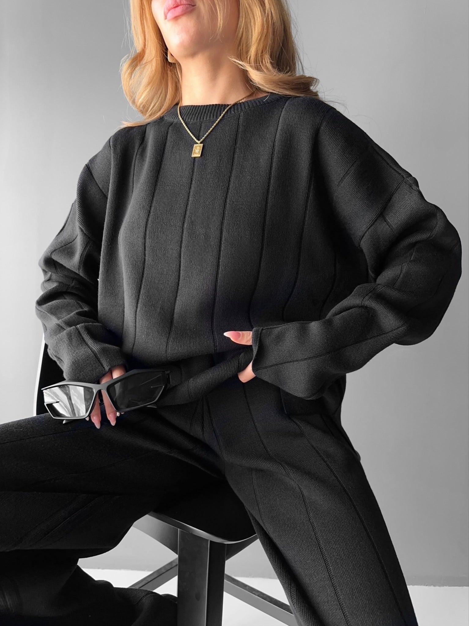 Knit Textured Sweater - Black
