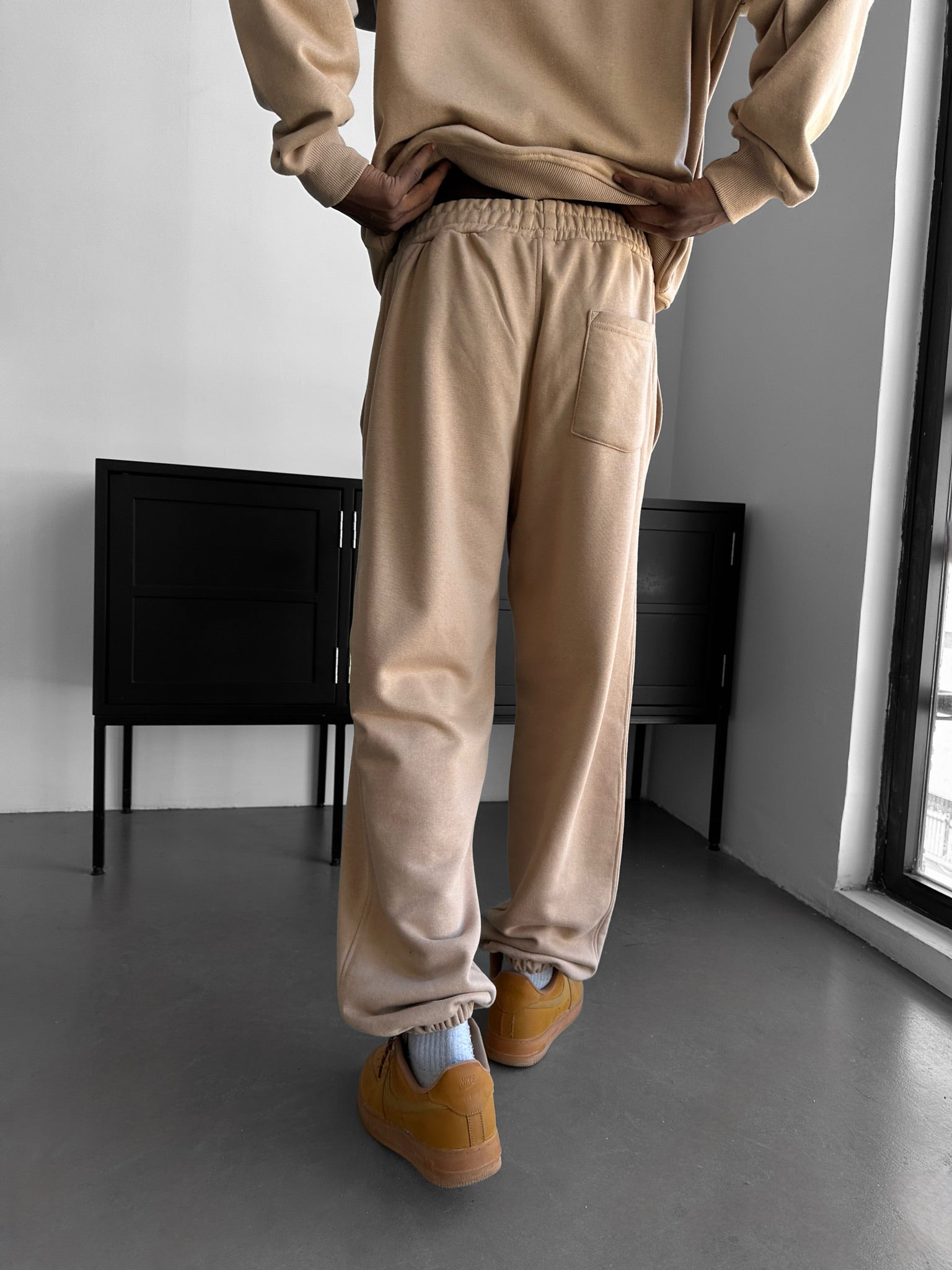 Loose Fit Basic Jogger - Beige