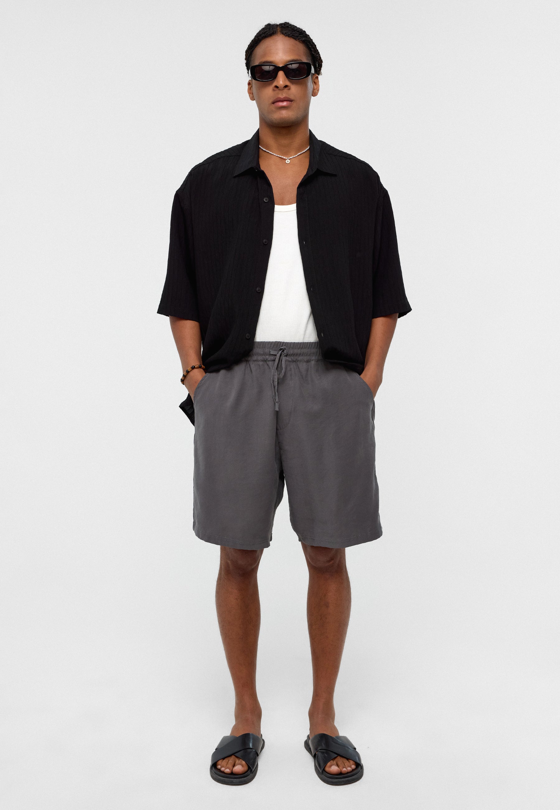 Oversized Modal Bermuda Shorts – Fluid Comfort, Street-Driven Silhouette