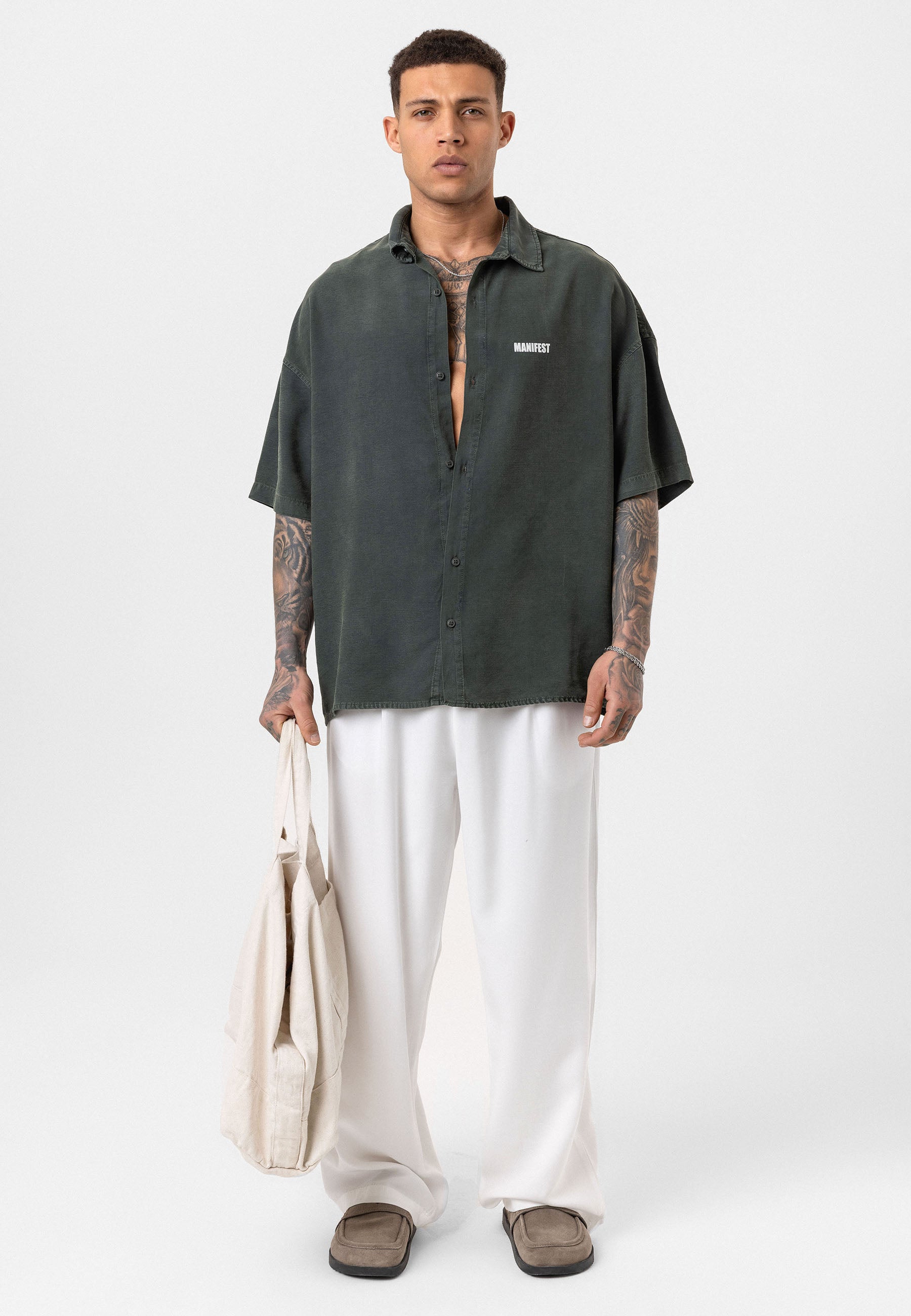 Washed Black Oversize Printed Short Sleeve Shirt – Relaxed Street Style