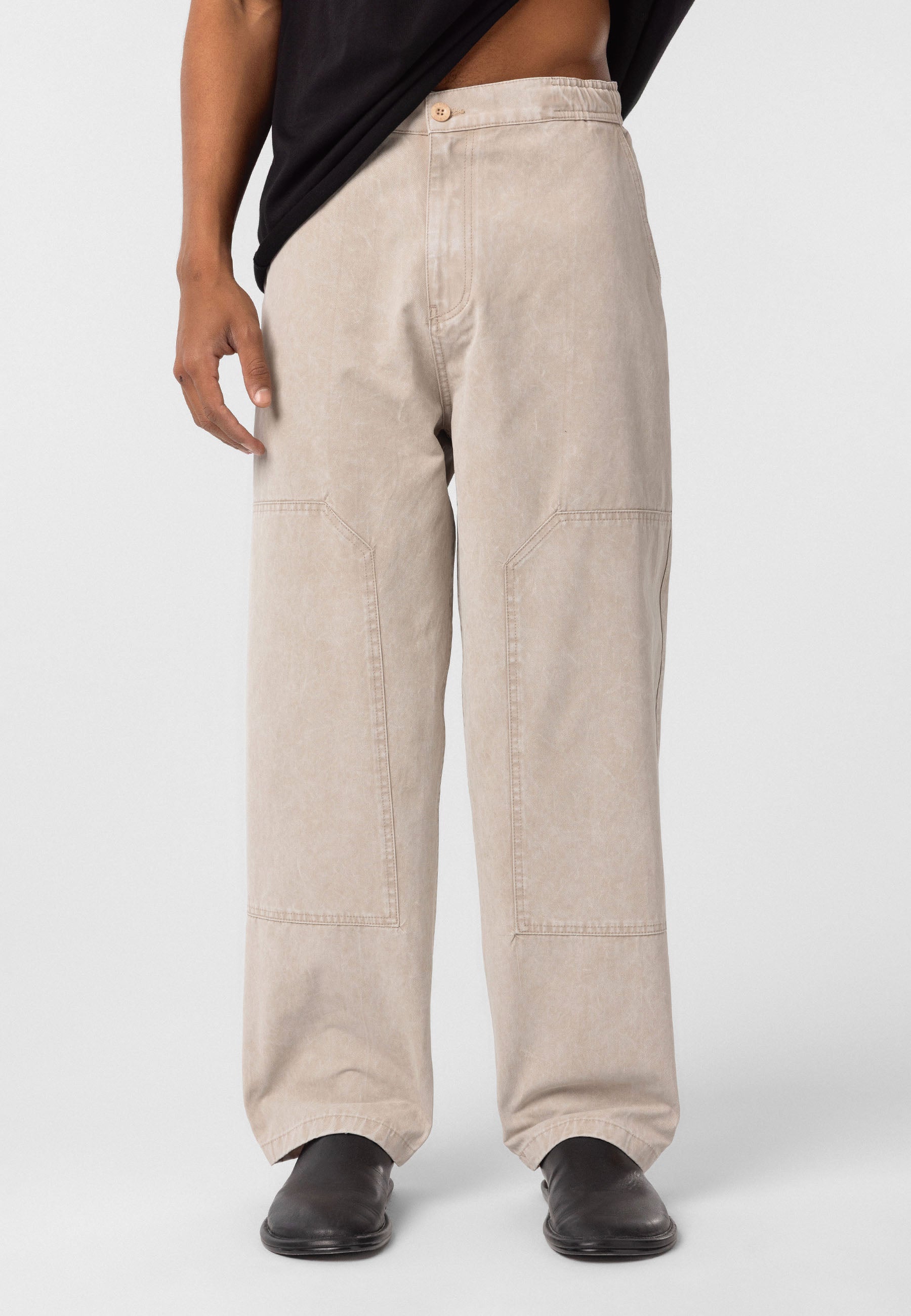 Oversized Washed Woven Pants – Relaxed Volume with Garment-Washed Texture