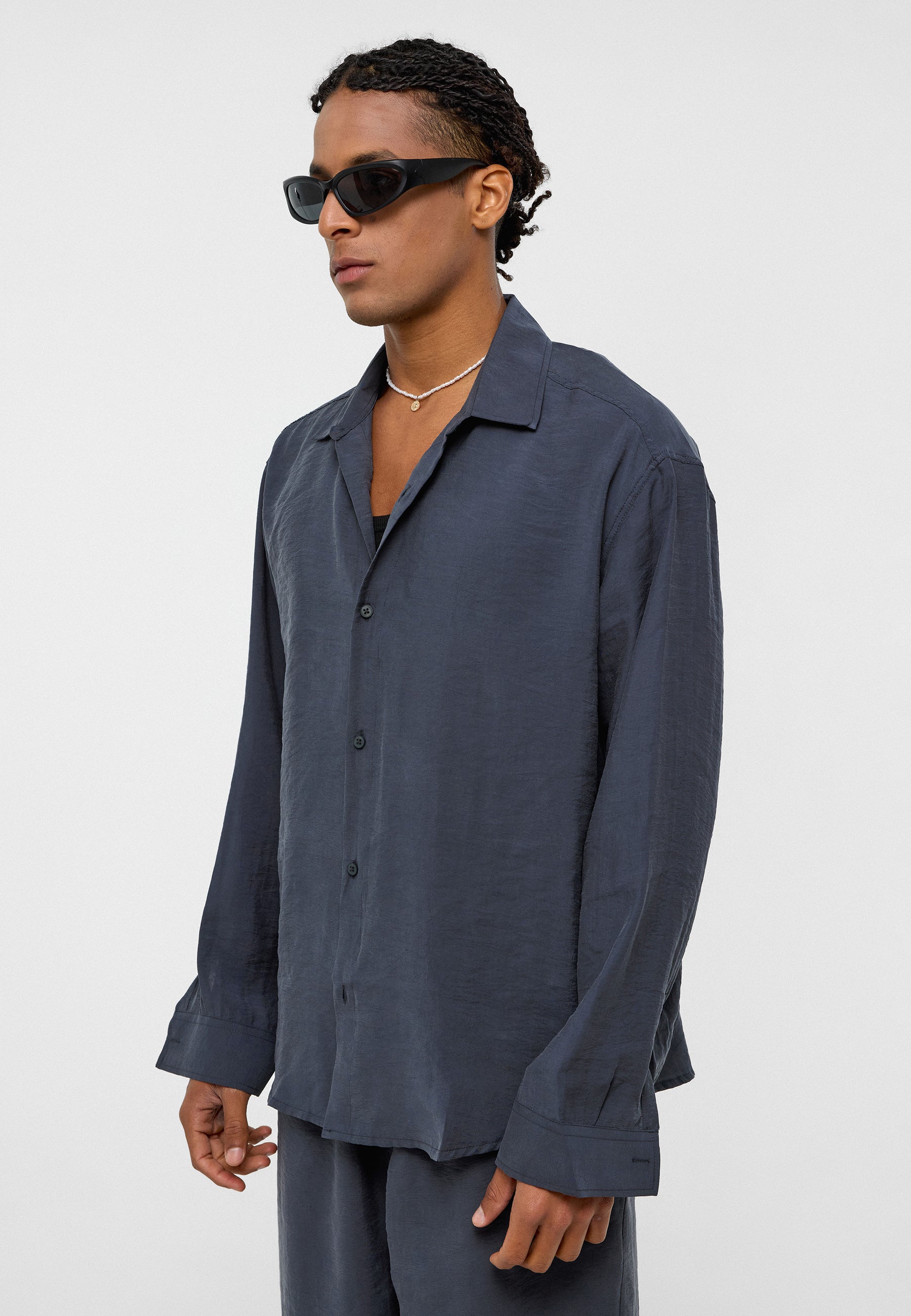 Matte Jet Black Oversized Short‑Sleeve Linen Shirt – Crisp & Cool Summer Staple