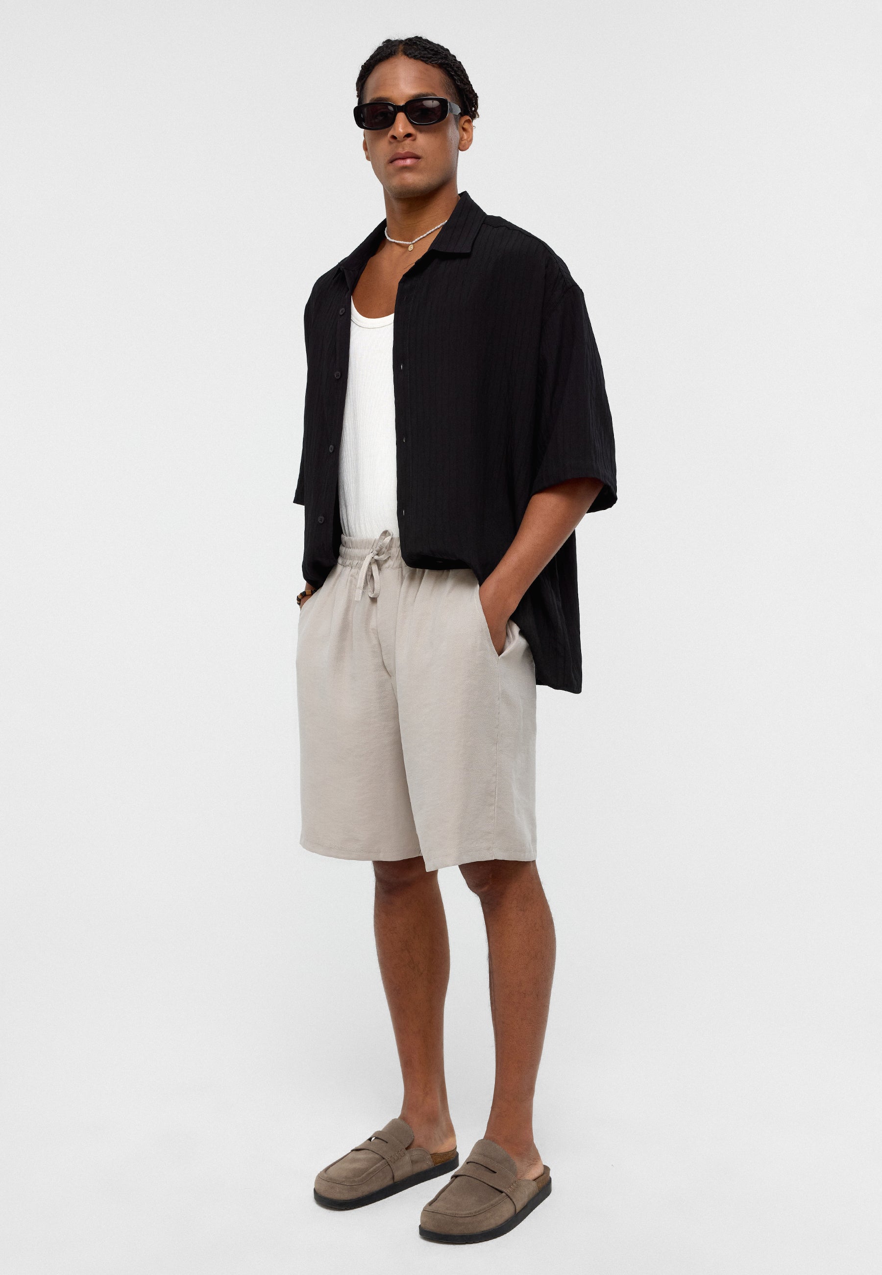 Oversized Modal Bermuda Shorts – Fluid Comfort, Street-Driven Silhouette