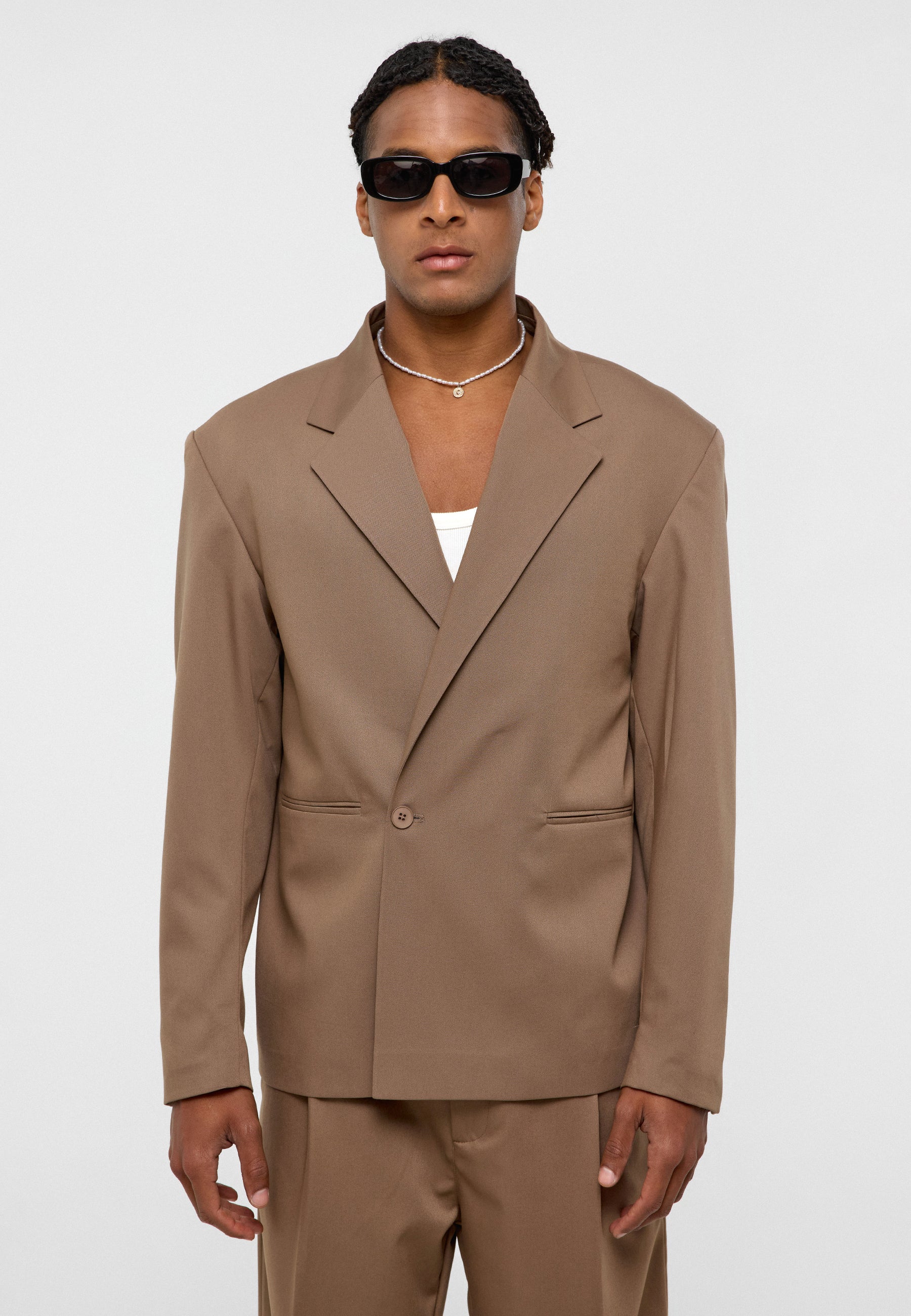 Oversized Single‑Button Suit Trousers – Relaxed Volume, Refined Linen Blend