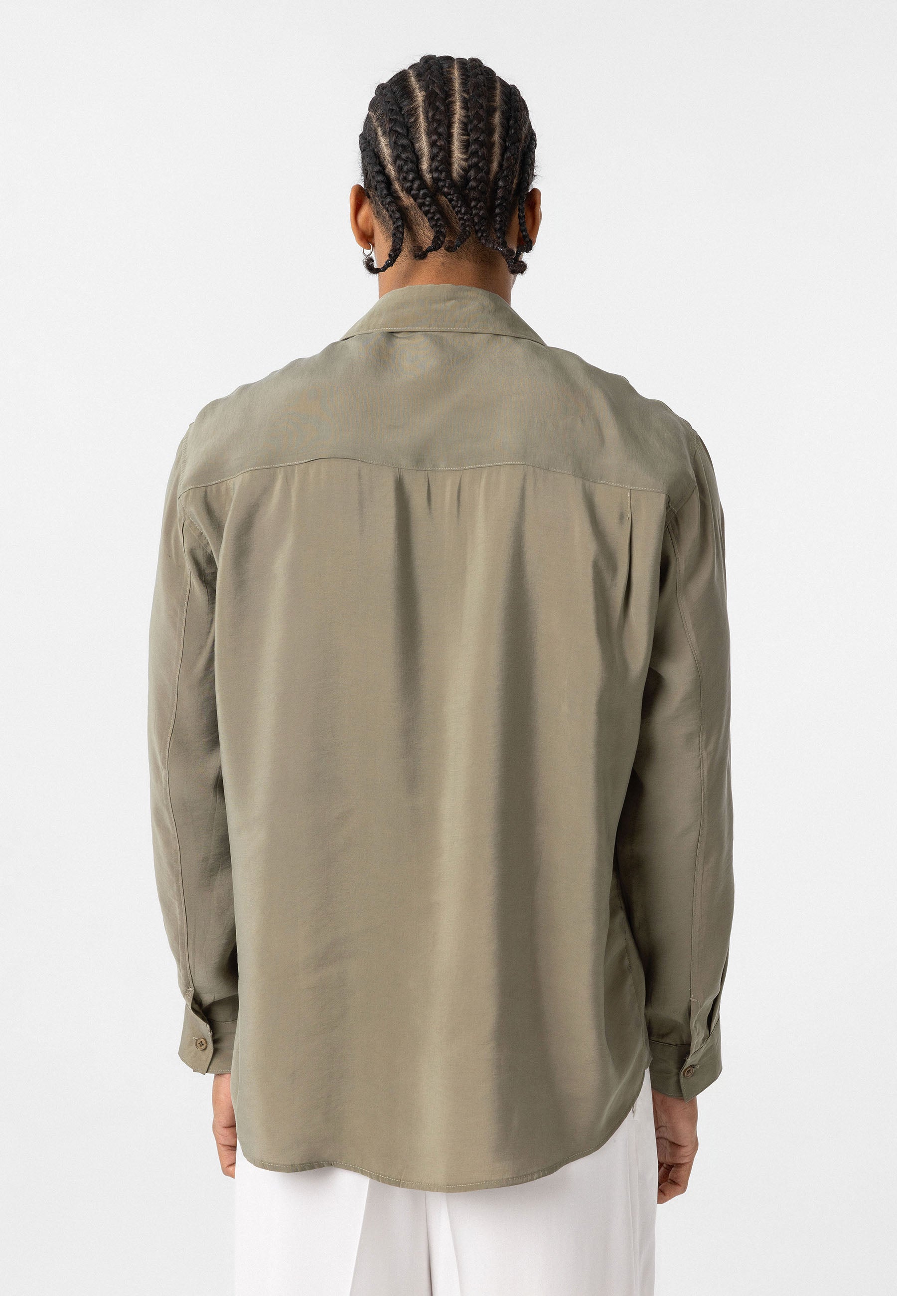 White Button-Up Shirt – Relaxed Fit, Timeless Everyday Essential