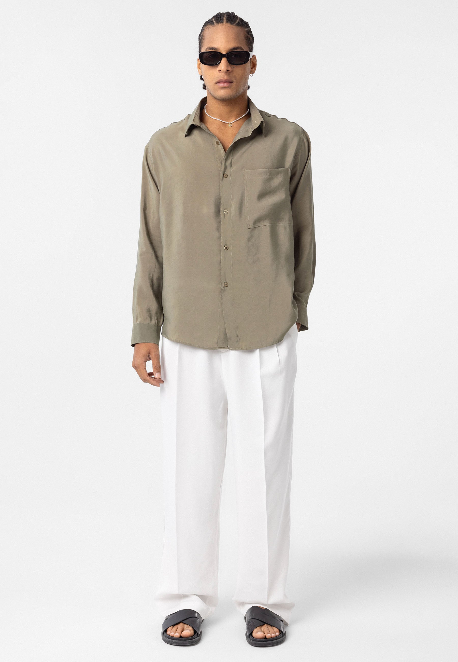 White Button-Up Shirt – Relaxed Fit, Timeless Everyday Essential
