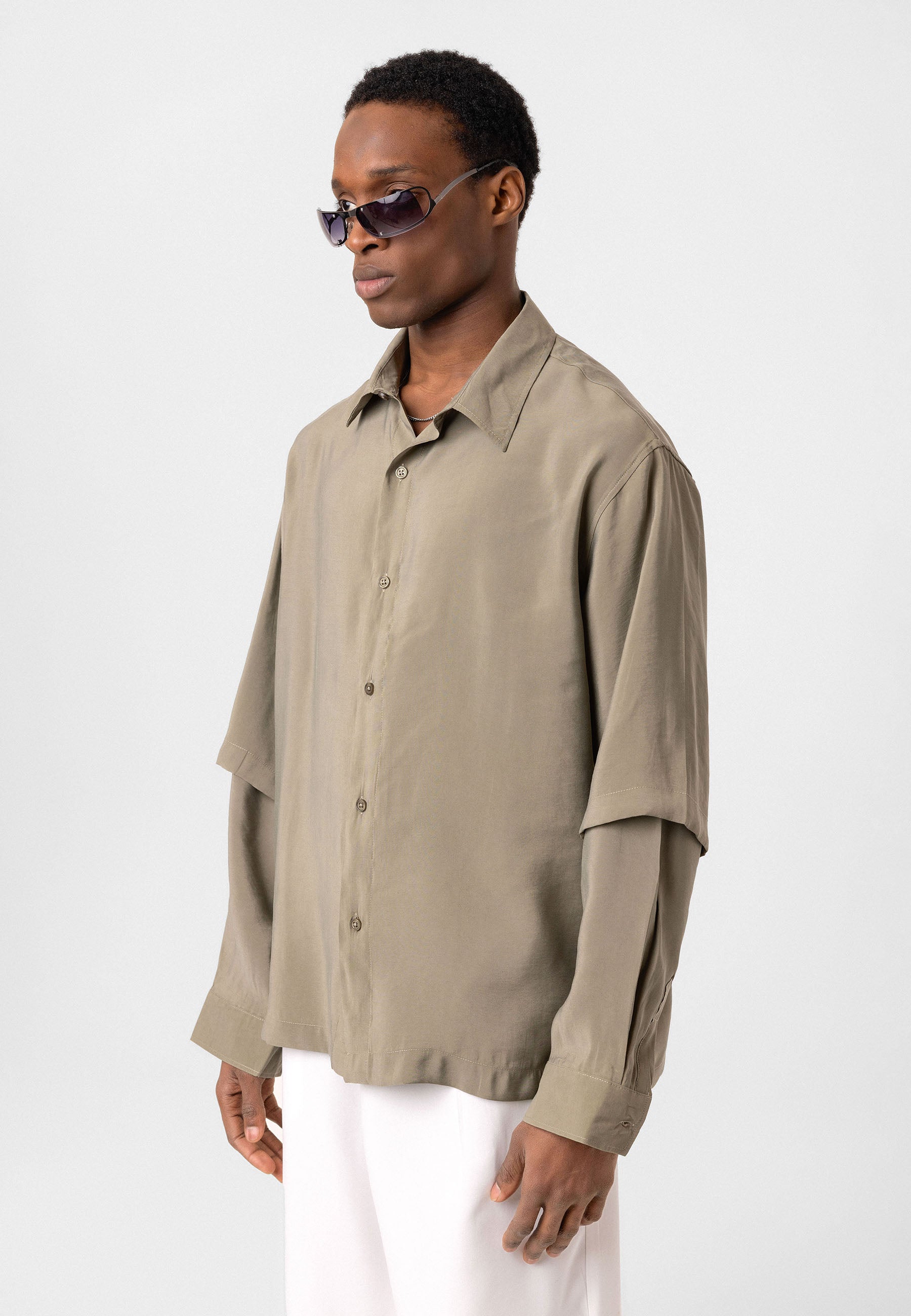 Khaki Casual Button-Up Shirt – Modern Relaxed Fit
