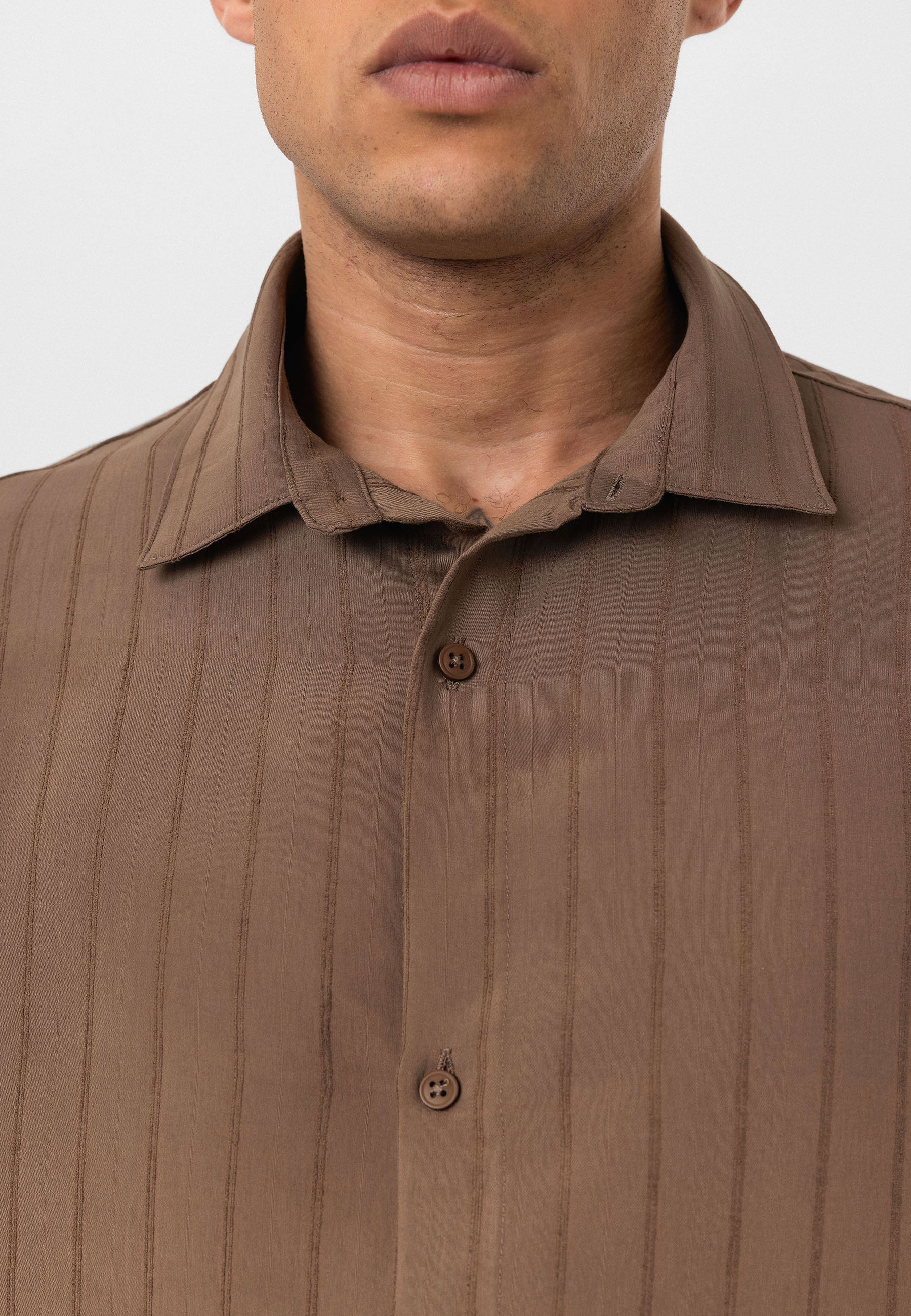 Soft Beige Button-Up Shirt – Relaxed Comfort Fit