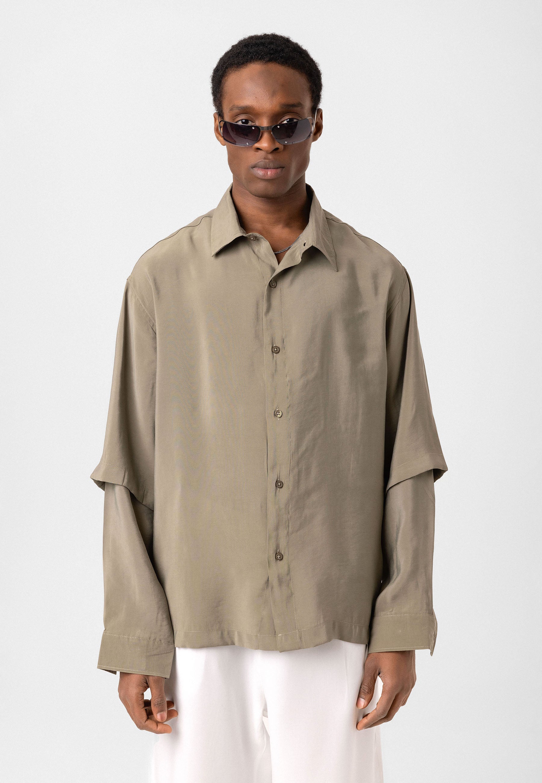 Khaki Casual Button-Up Shirt – Modern Relaxed Fit