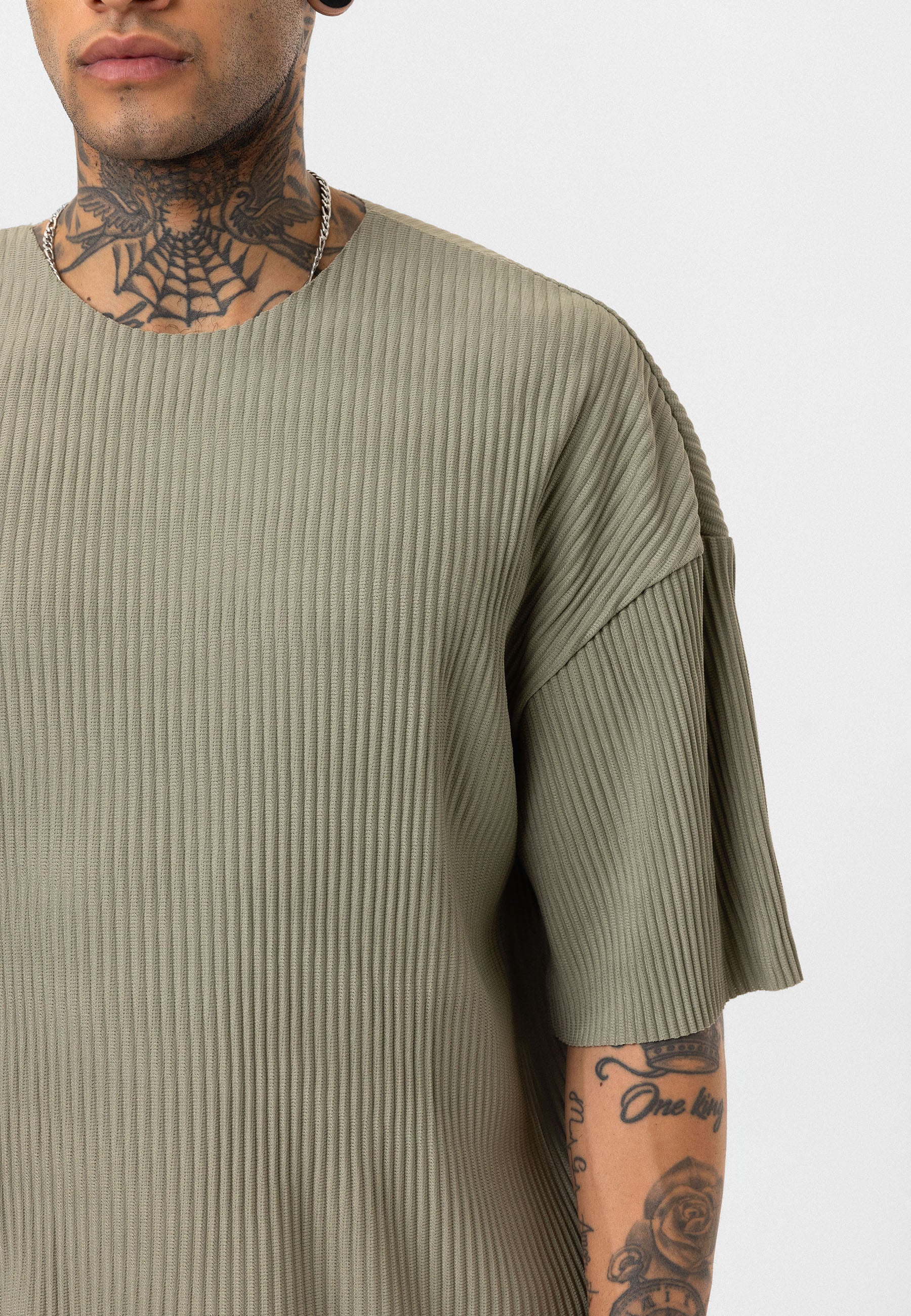 Gray Ribbed Oversized T-Shirt Trendy Casual Look