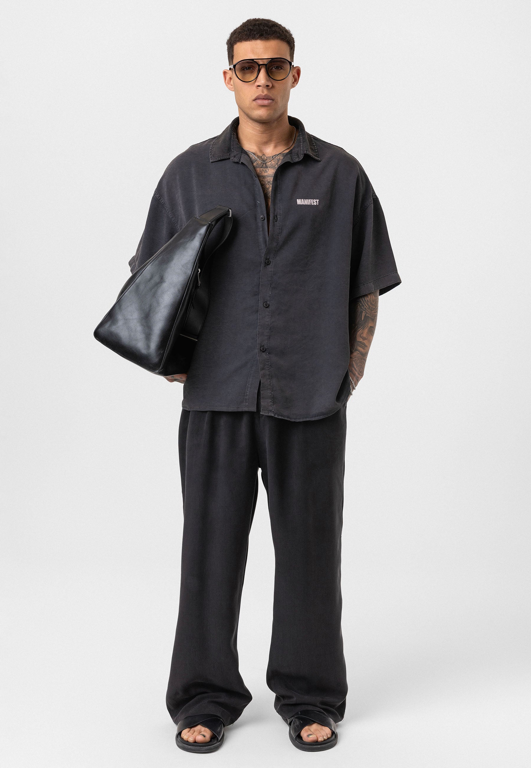 Washed Black Oversize Printed Short Sleeve Shirt – Relaxed Streetwear Vibe