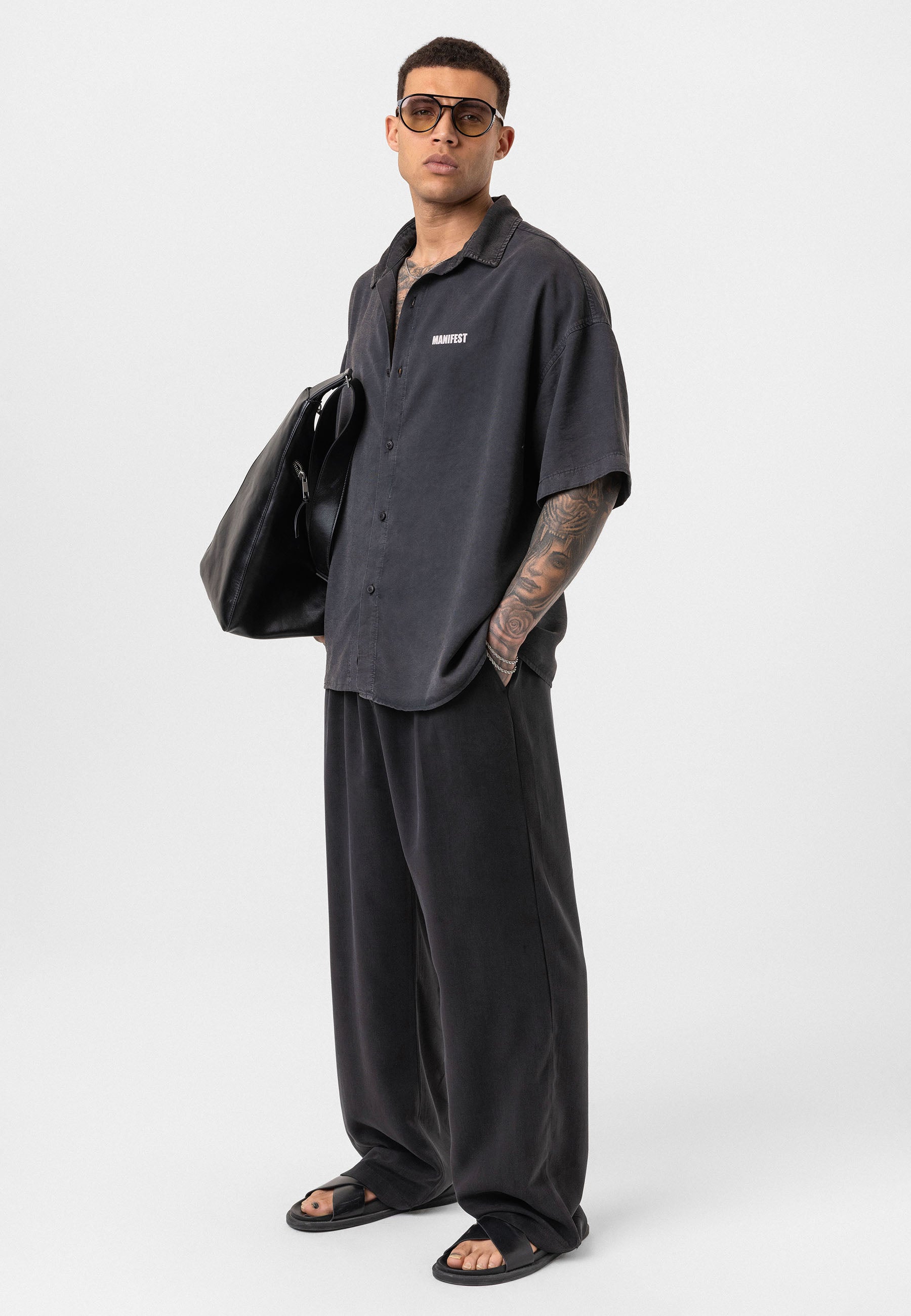 Washed Black Oversize Printed Short Sleeve Shirt – Relaxed Streetwear Vibe