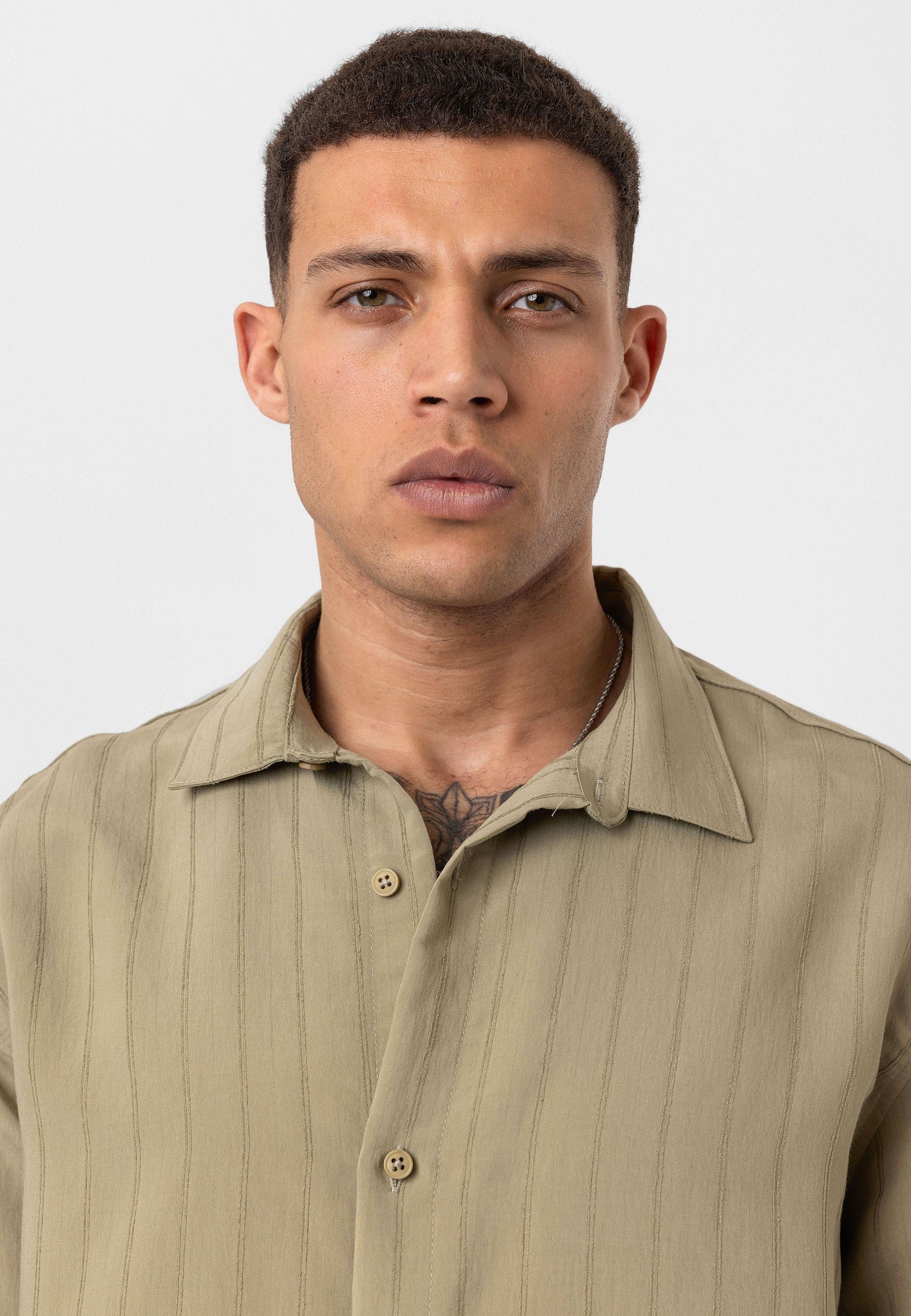 Misty Taupe Button-Up Shirt – Relaxed Comfort Fit