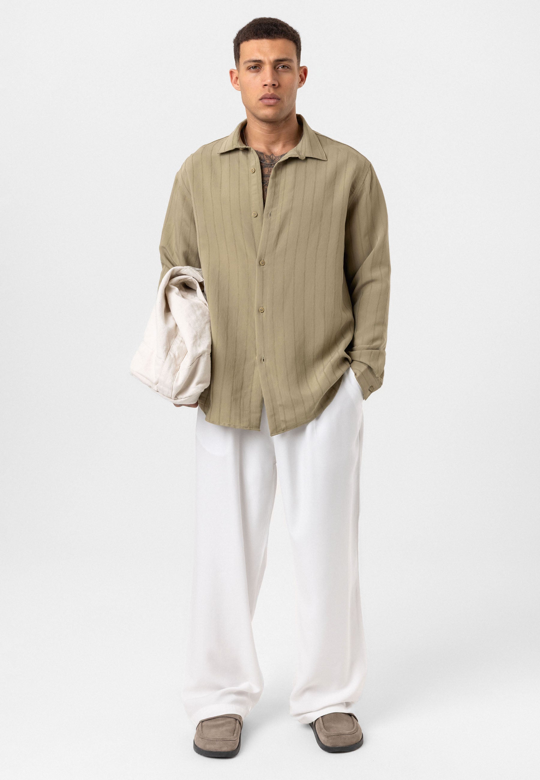 Misty Taupe Button-Up Shirt – Relaxed Comfort Fit