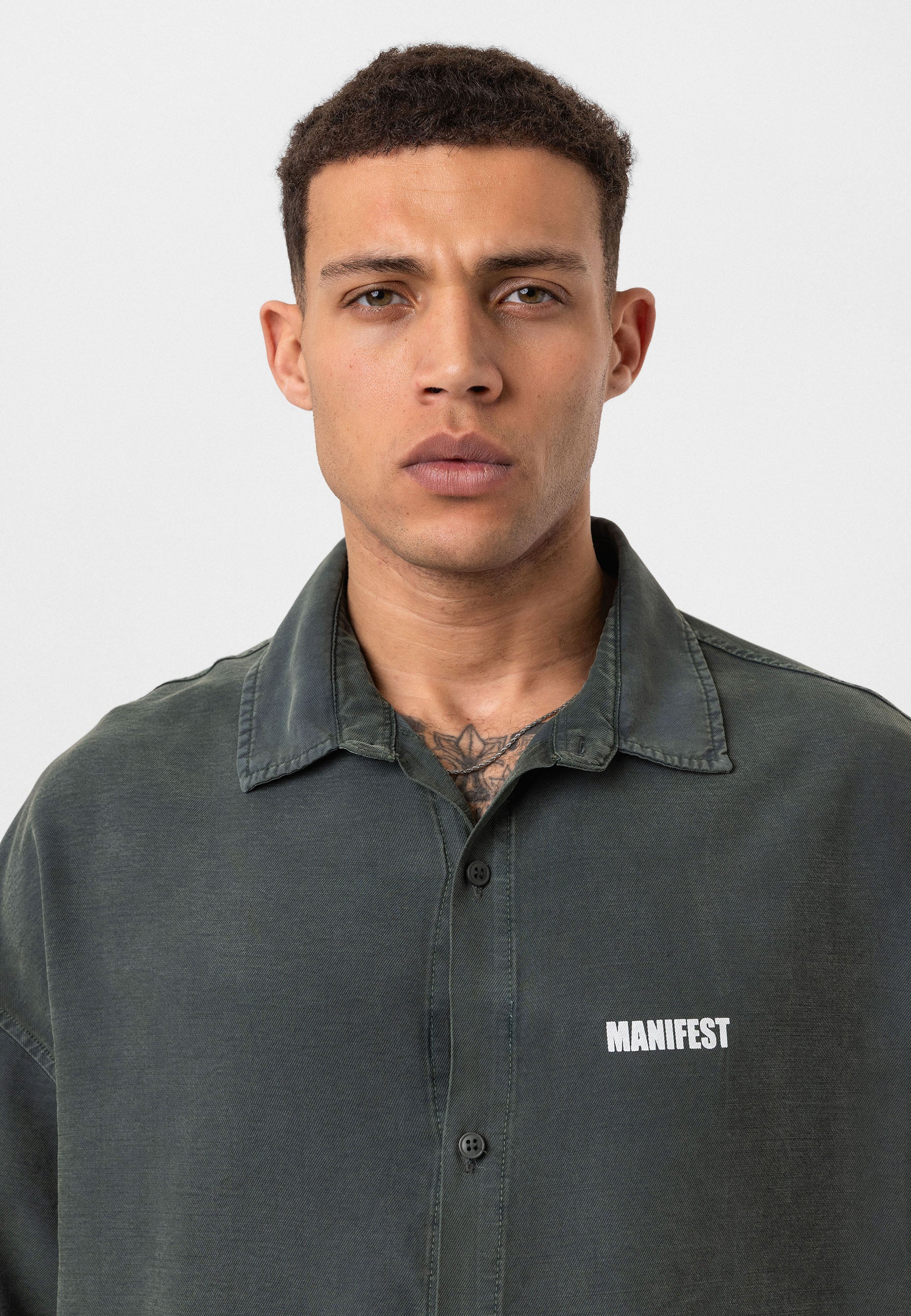 Washed Black Oversize Printed Short Sleeve Shirt – Relaxed Street Style