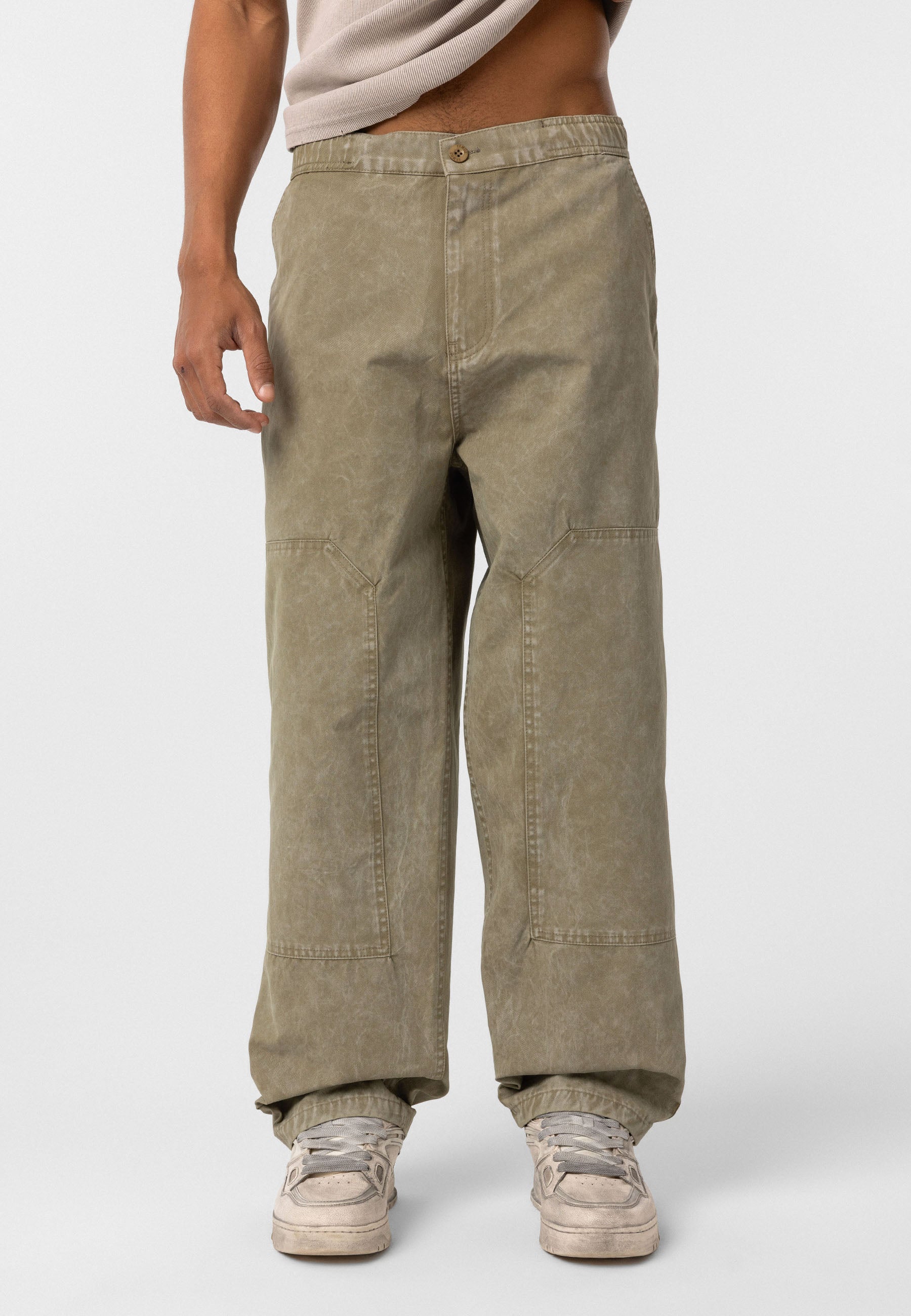 Oversized Washed Woven Pants – Relaxed Volume with Garment-Washed Texture