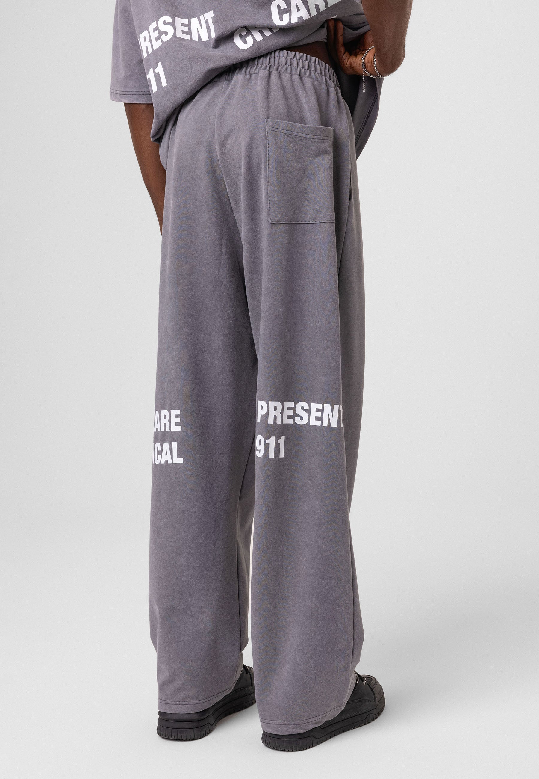 Oversized Washed Track Pants – Street-Ready Comfort with Soft Texture