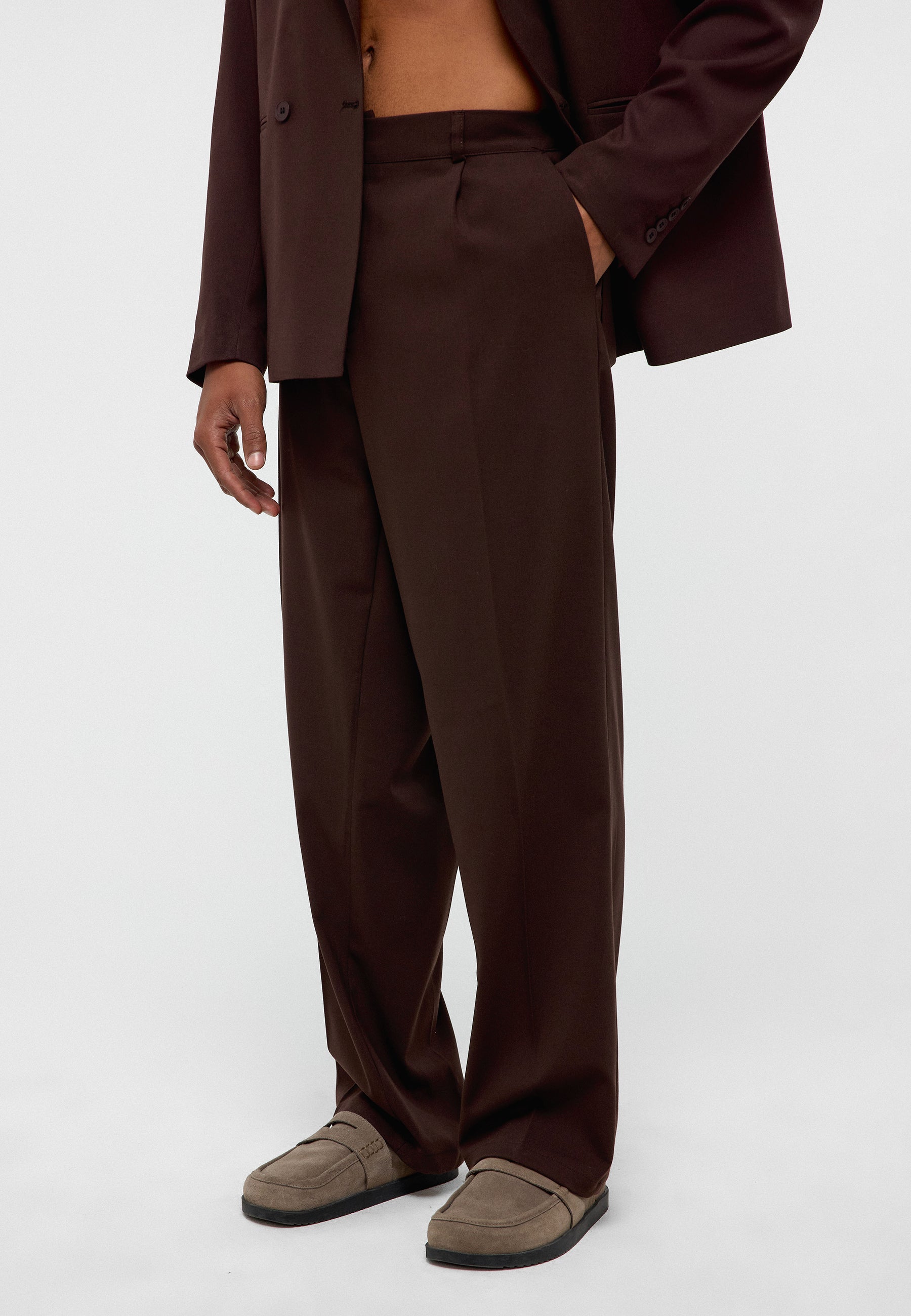 Oversized Single‑Button Suit Trousers – Relaxed Volume, Refined Linen Blend