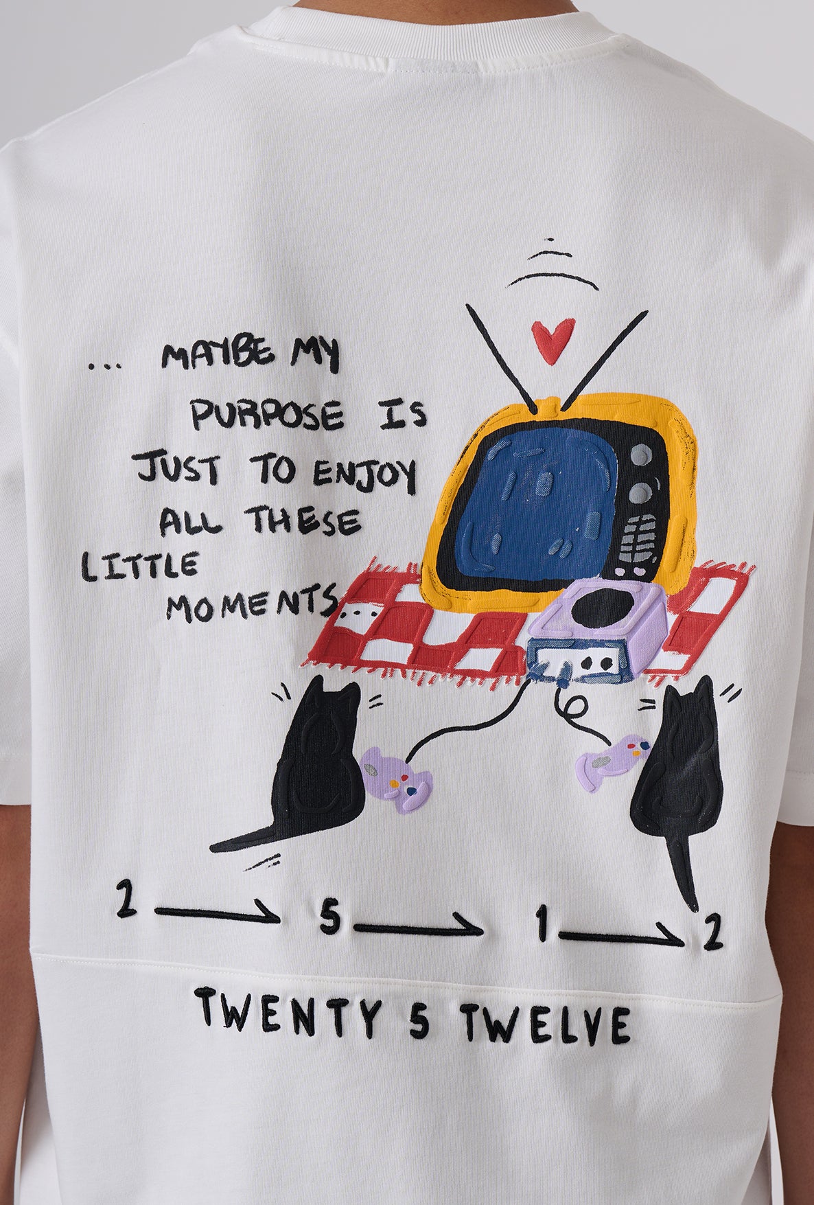 White Oversized T‑Shirt – Subtle GOOD Chest Graphic