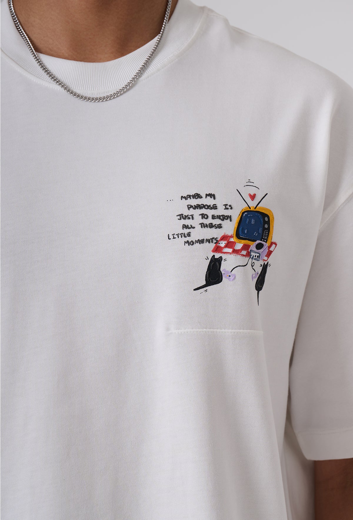 White Oversized T‑Shirt – Subtle GOOD Chest Graphic