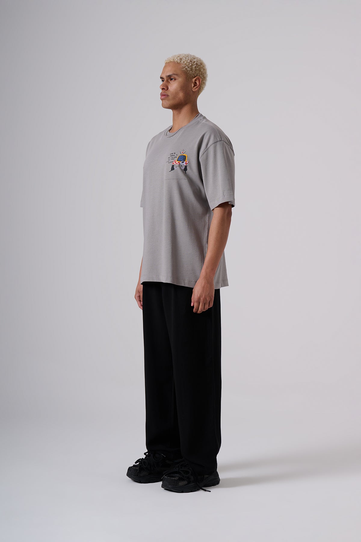 Light Beige Oversized T‑Shirt – Minimal Chest Graphic