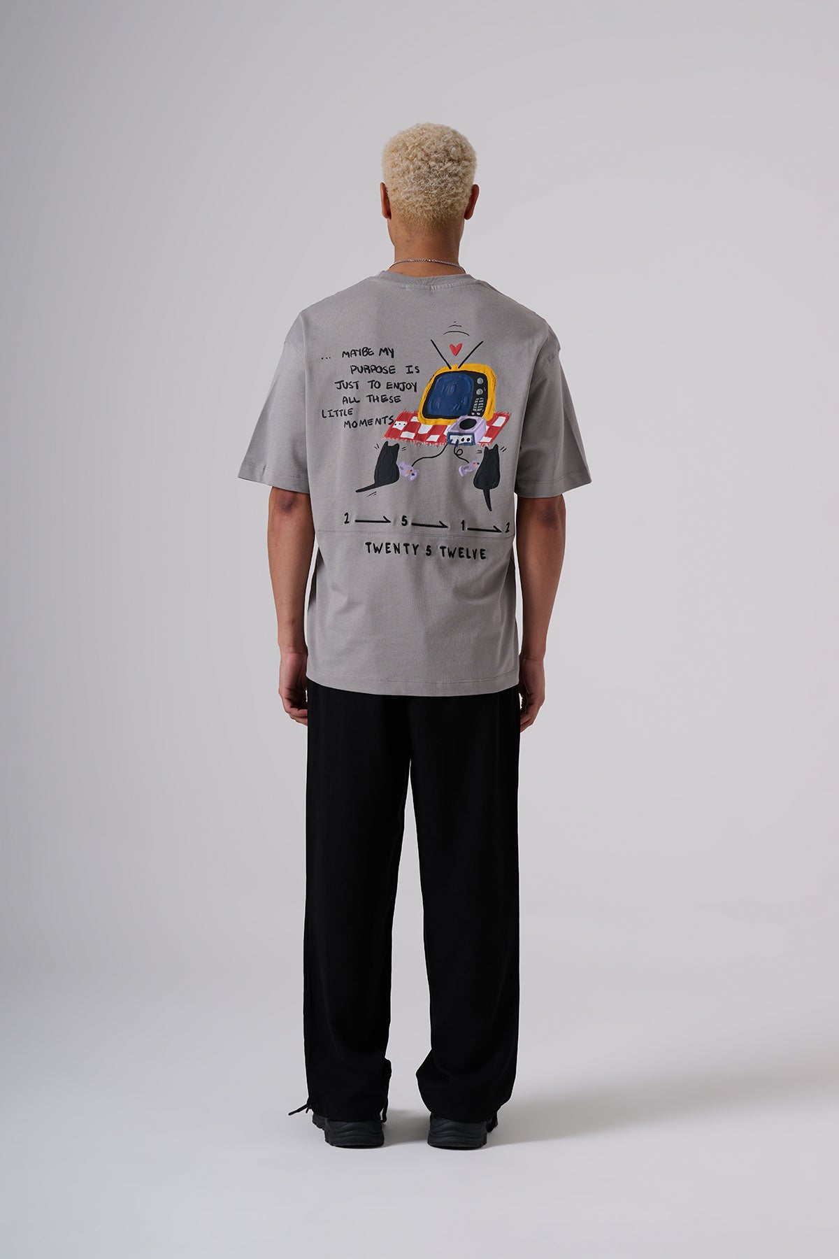 Light Beige Oversized T‑Shirt – Minimal Chest Graphic