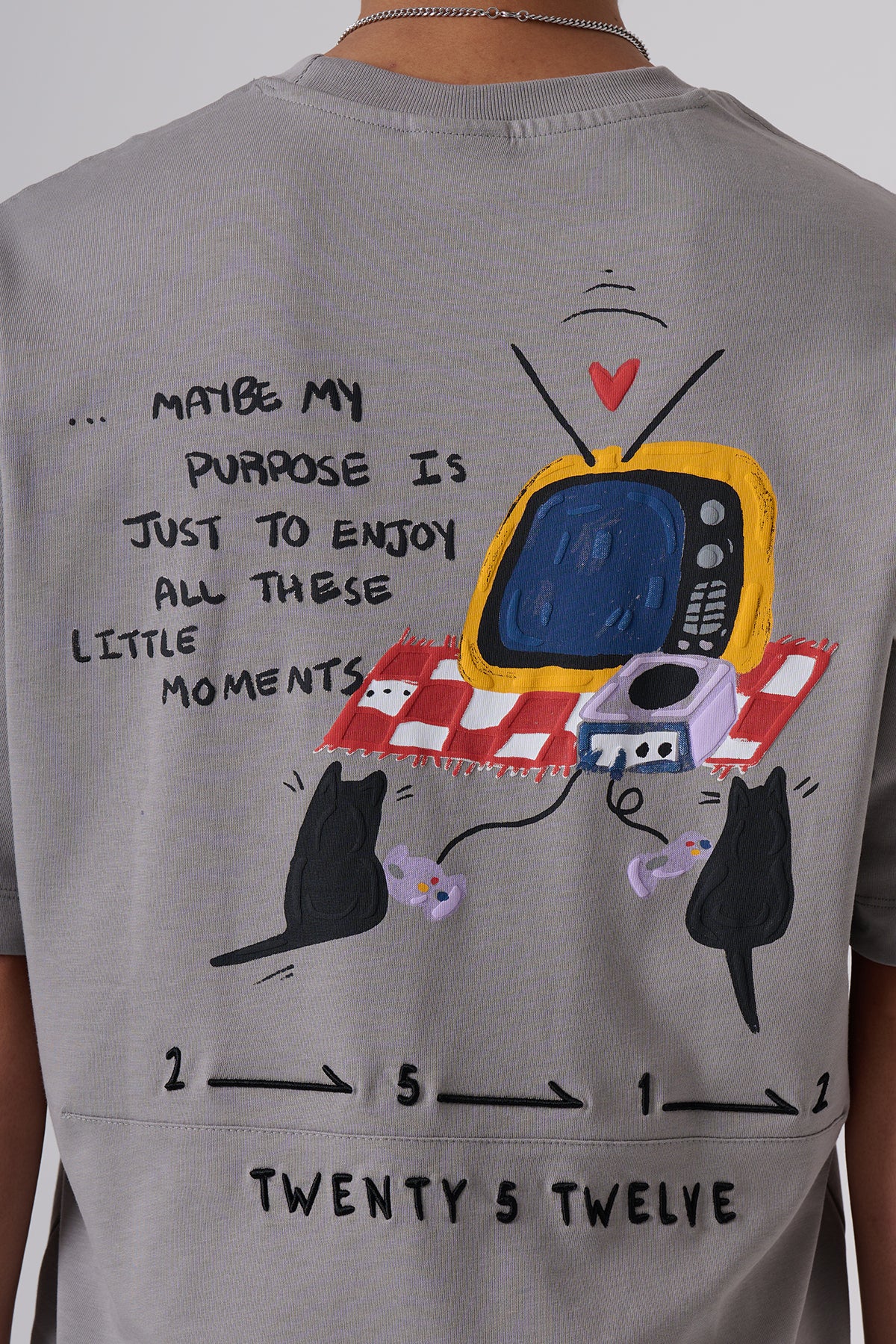 Light Beige Oversized T‑Shirt – Minimal Chest Graphic