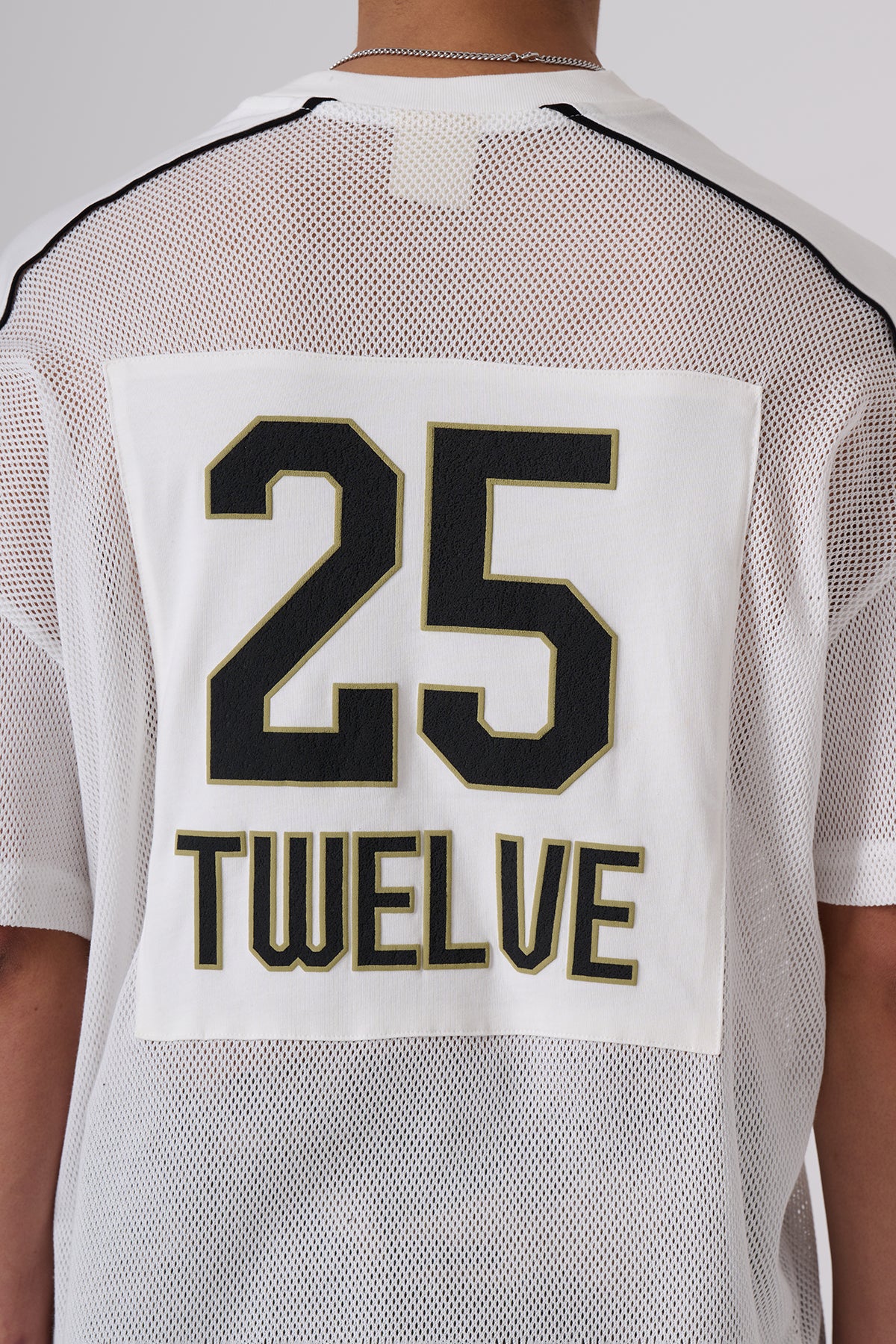 Drop-Shoulder Statement T-shirts – Oversized Street Silhouette