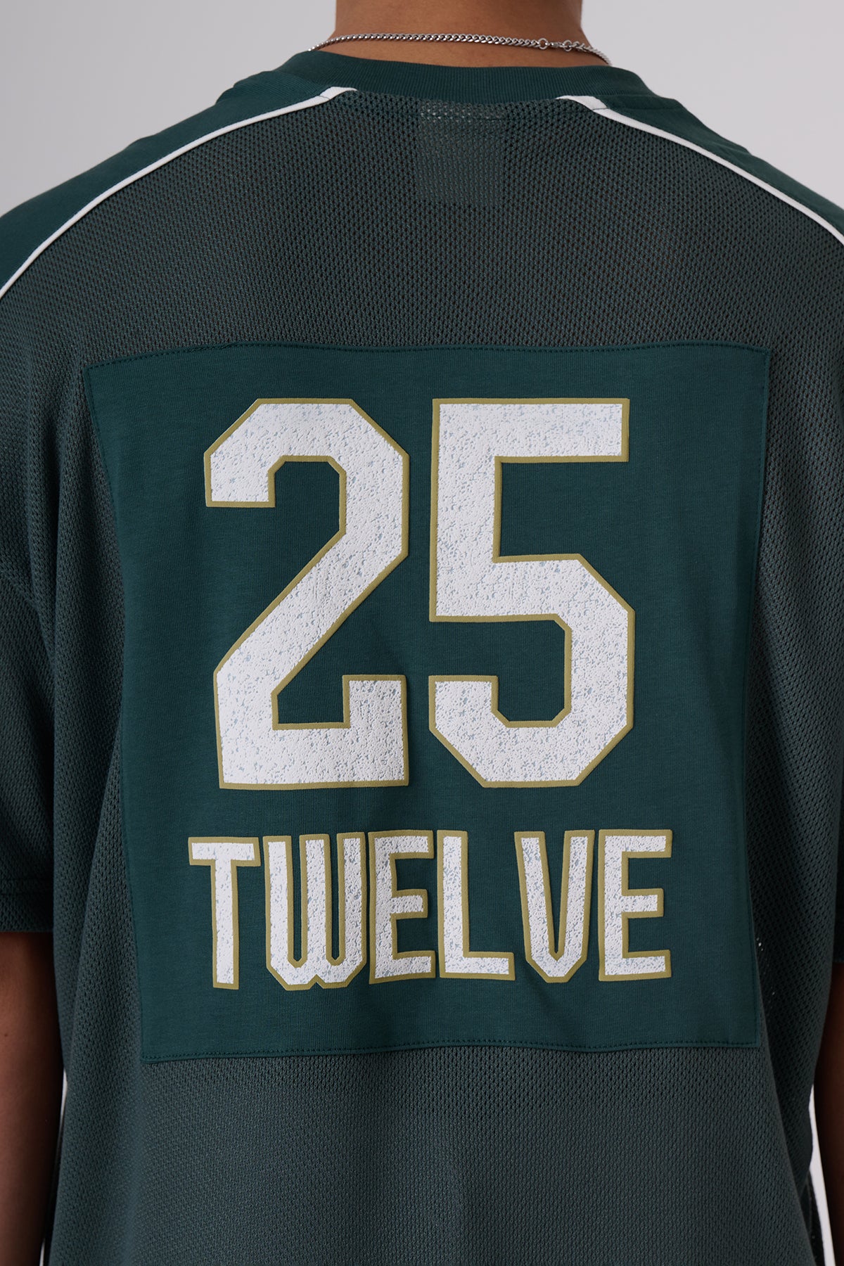 Drop-Shoulder Statement T-shirts – Oversized Street Silhouette