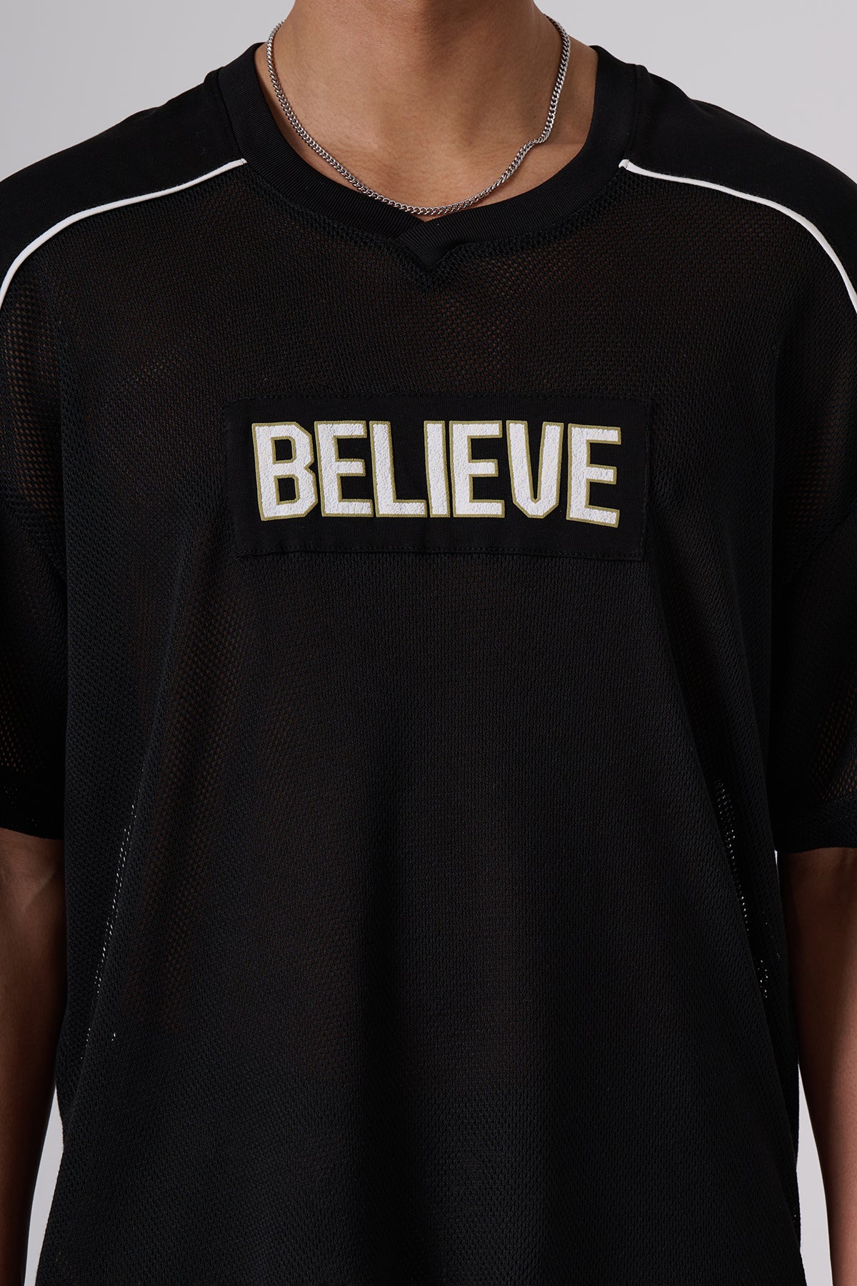 Drop-Shoulder Statement T-shirts – Oversized Street Silhouette