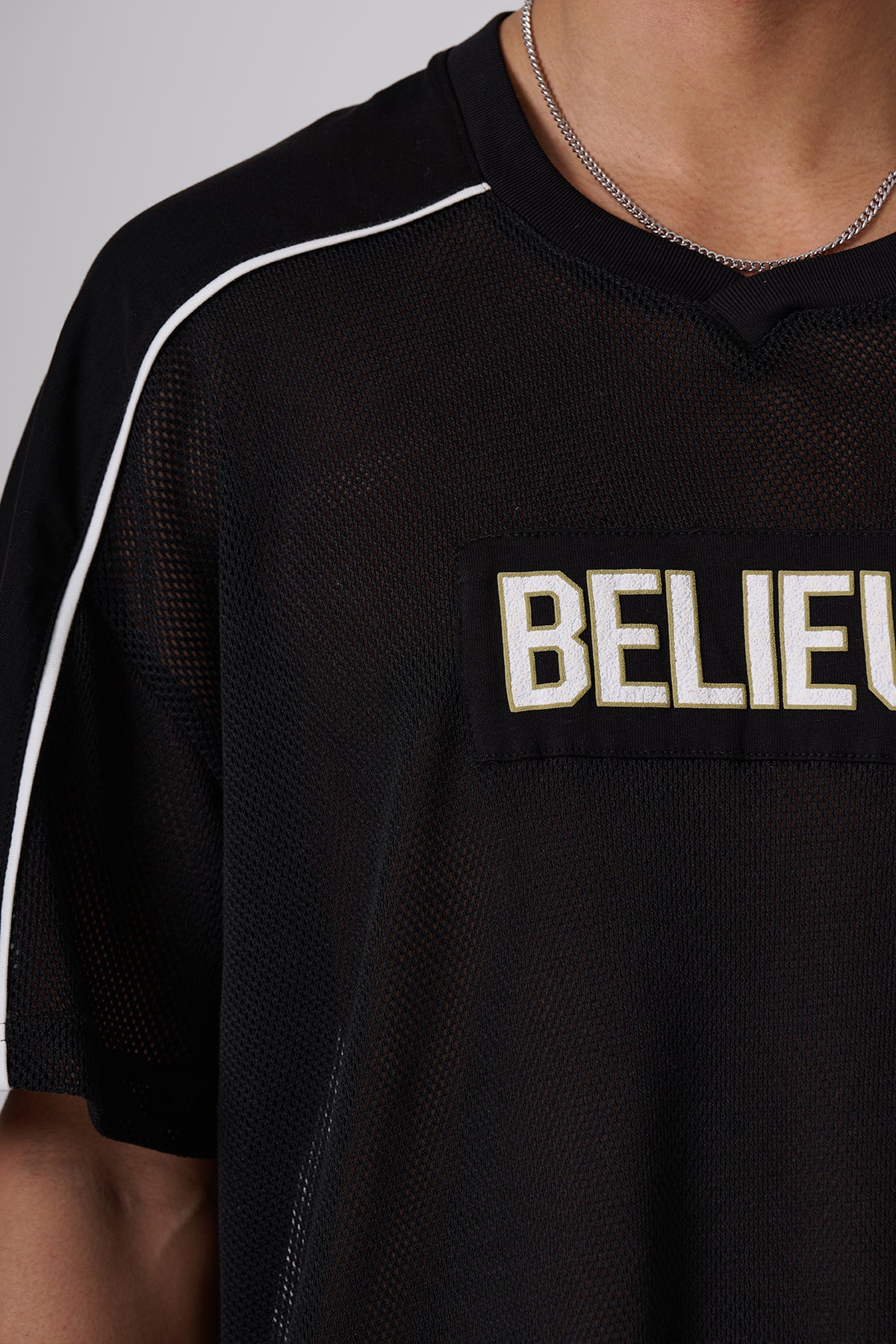 Drop-Shoulder Statement T-shirts – Oversized Street Silhouette