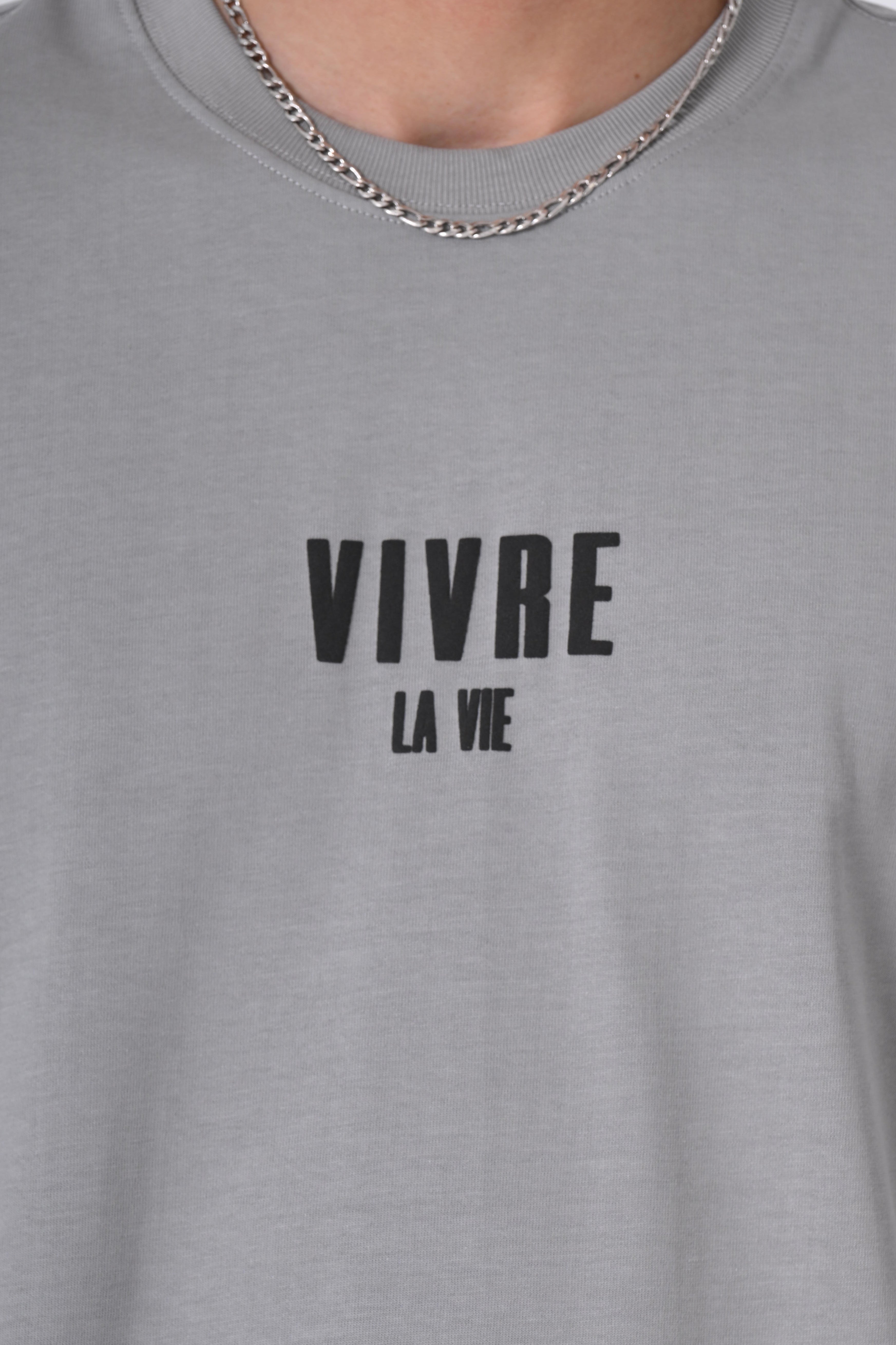 Minimal Off-White Logo Tee – Clean Street Comfort