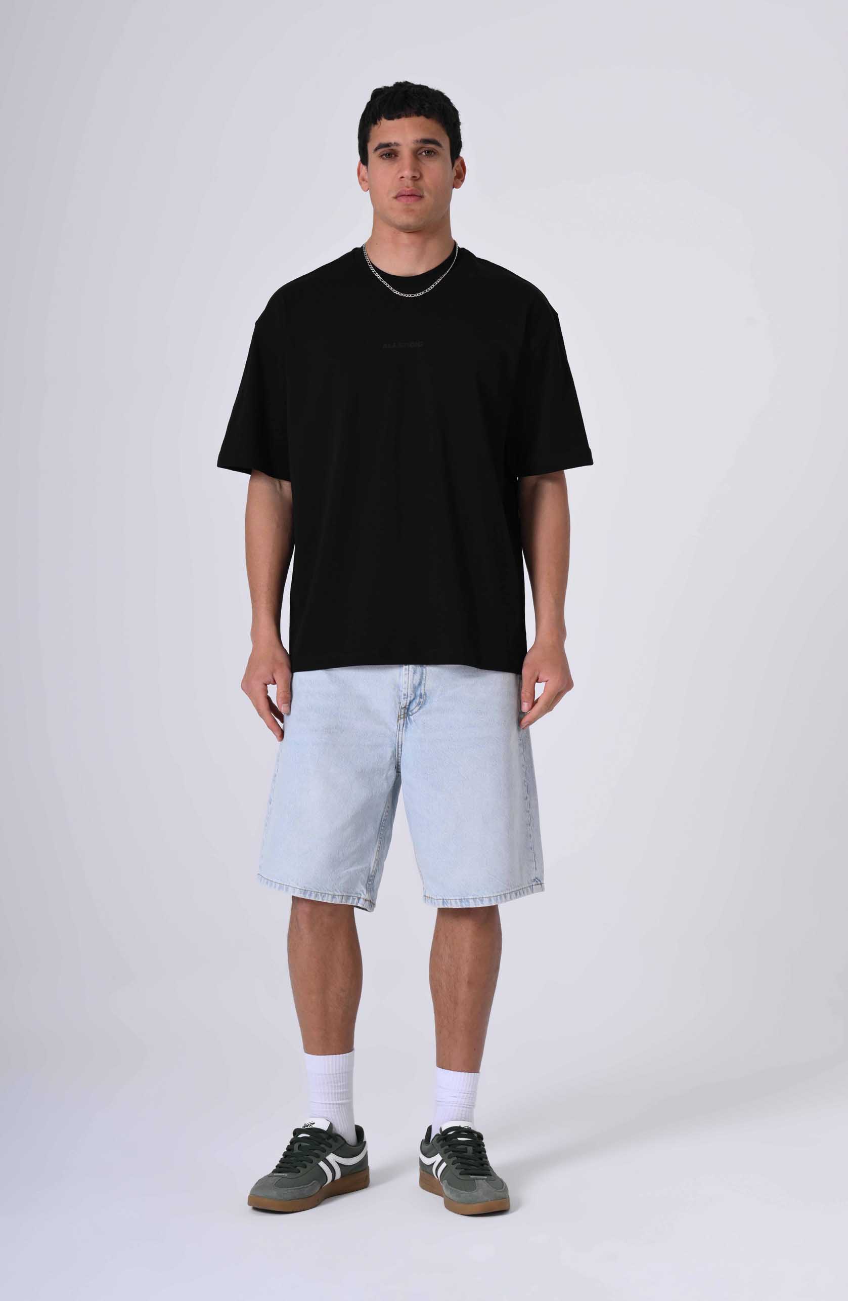 Oversized Printed Tee – Premium Comfort in Black, White, or Pink