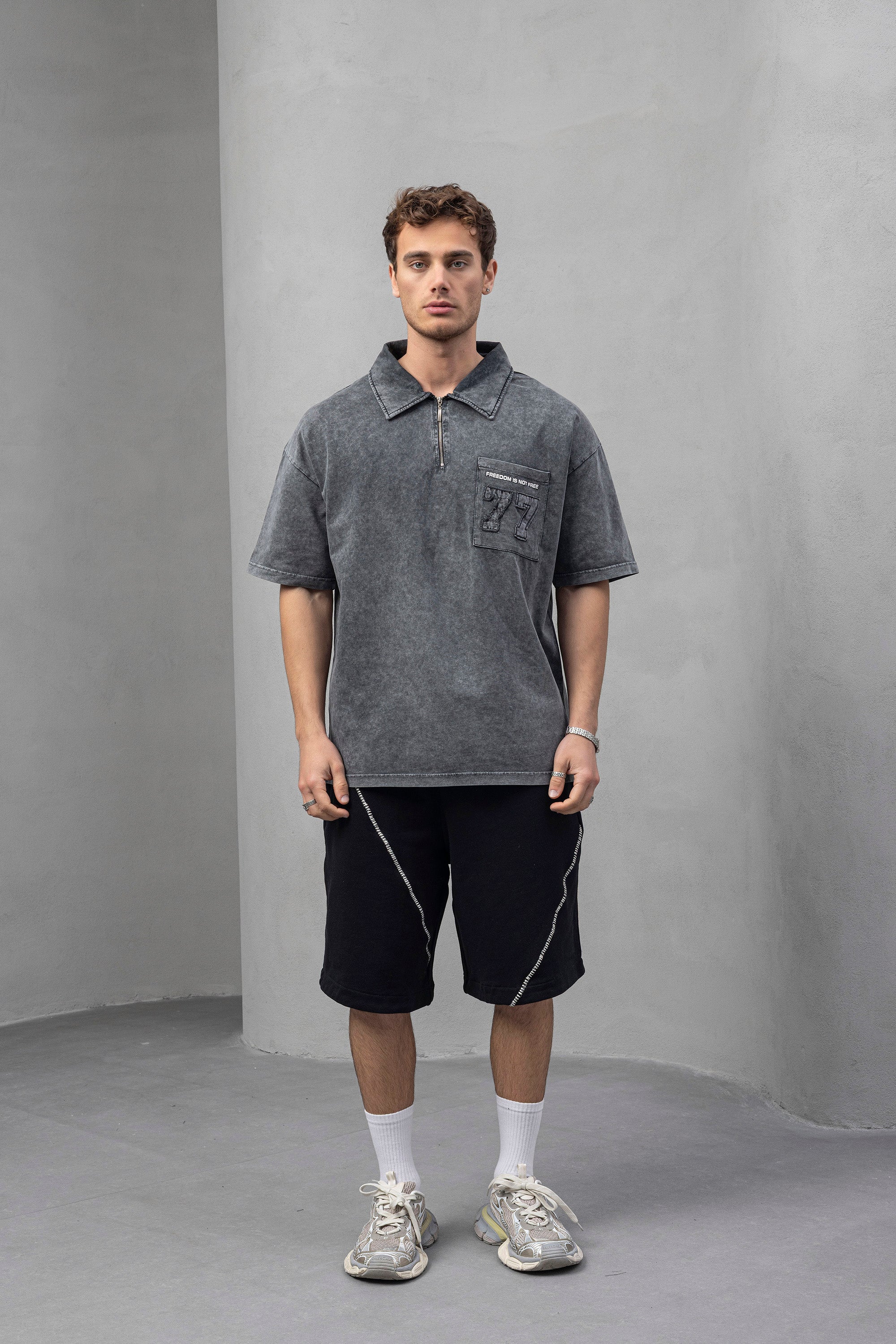 Relaxed Wash Cotton T–shirts Soft Vintage Feel with Street Versatility