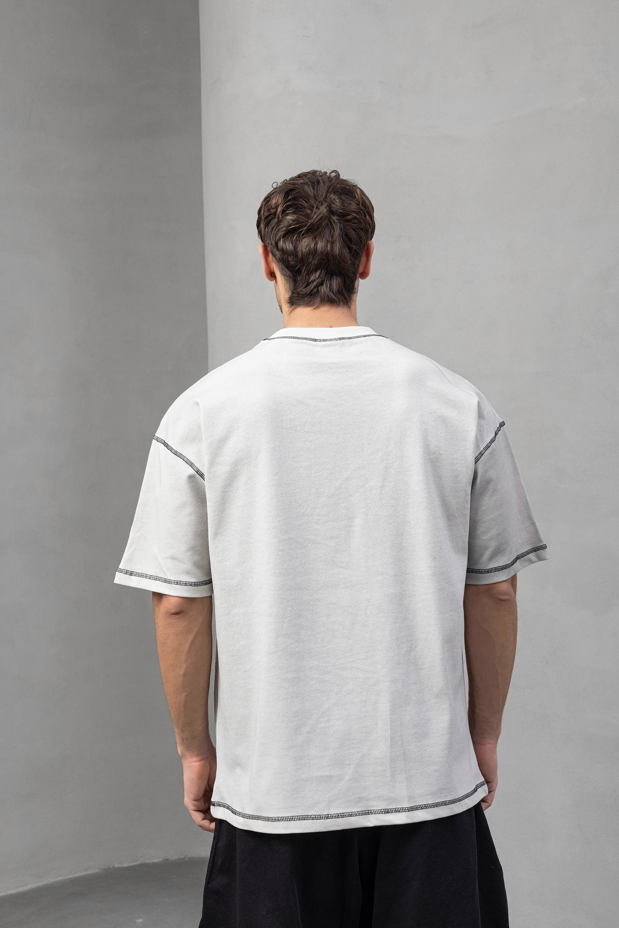 White Graphic Tee with Bold 7 Print