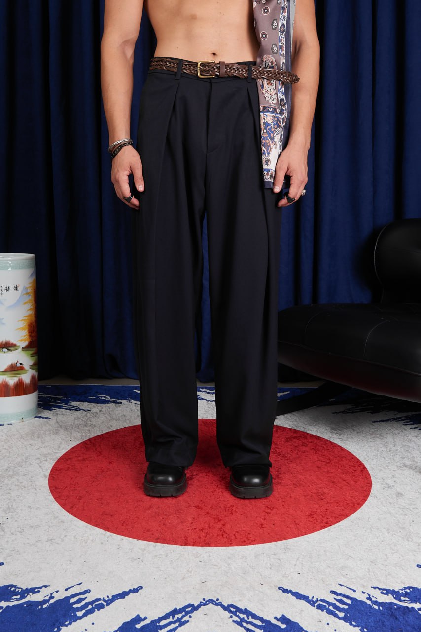 Men’s Wide Fit Pleated Trousers | KAEN Tokyo | Minimal Tailored Pants