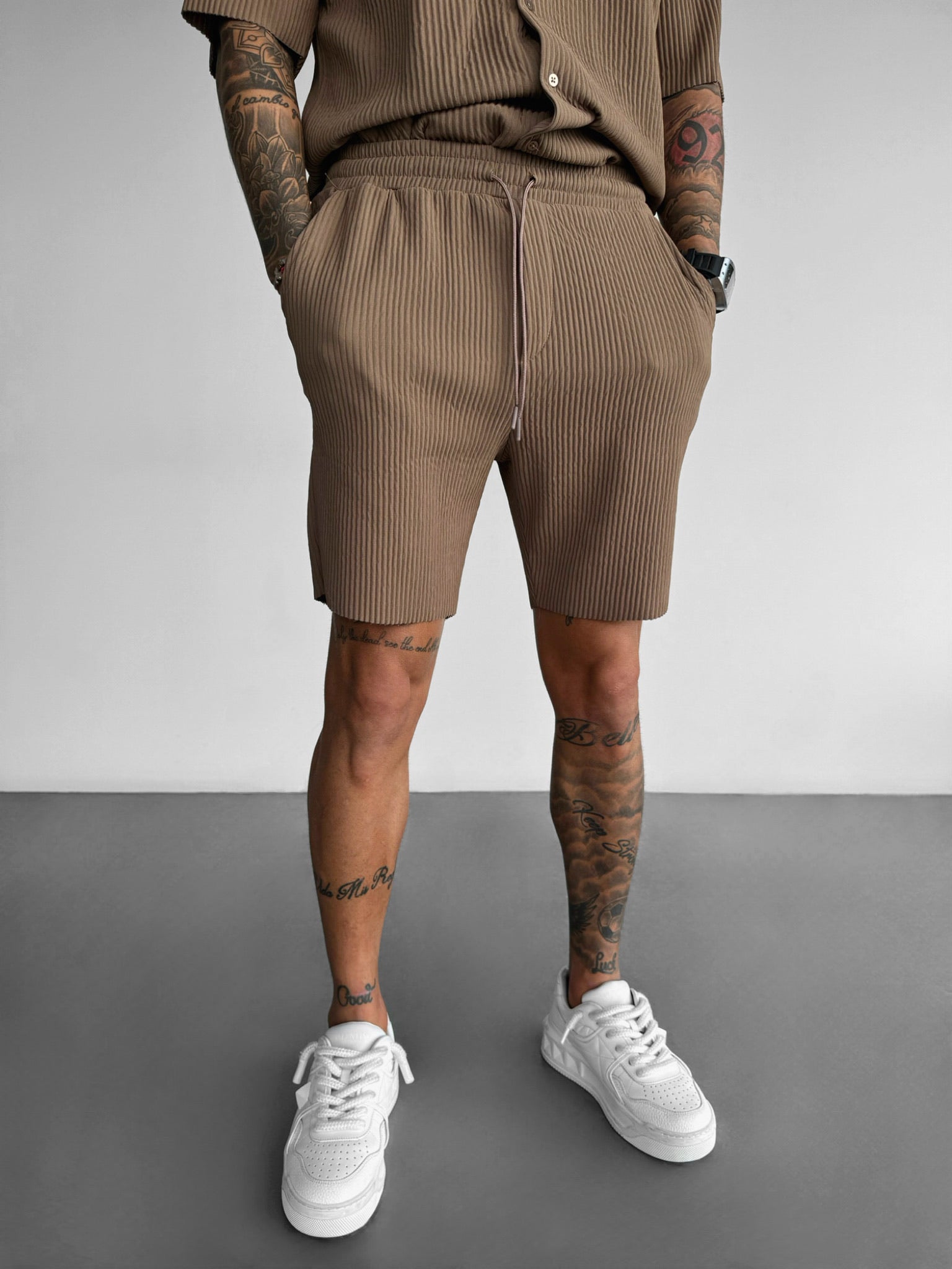 Loose Fit Ribbed Shorts - Brown