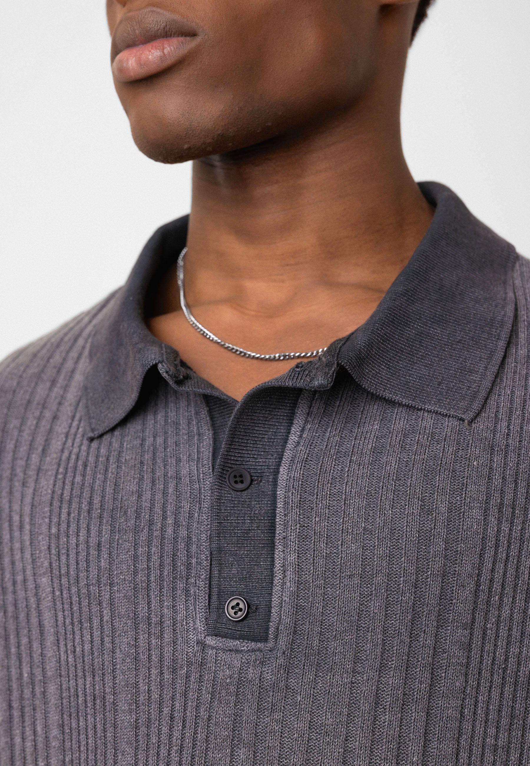 Oversized Knit Polo-Collar Top – Elevated Comfort with Clean Minimalism