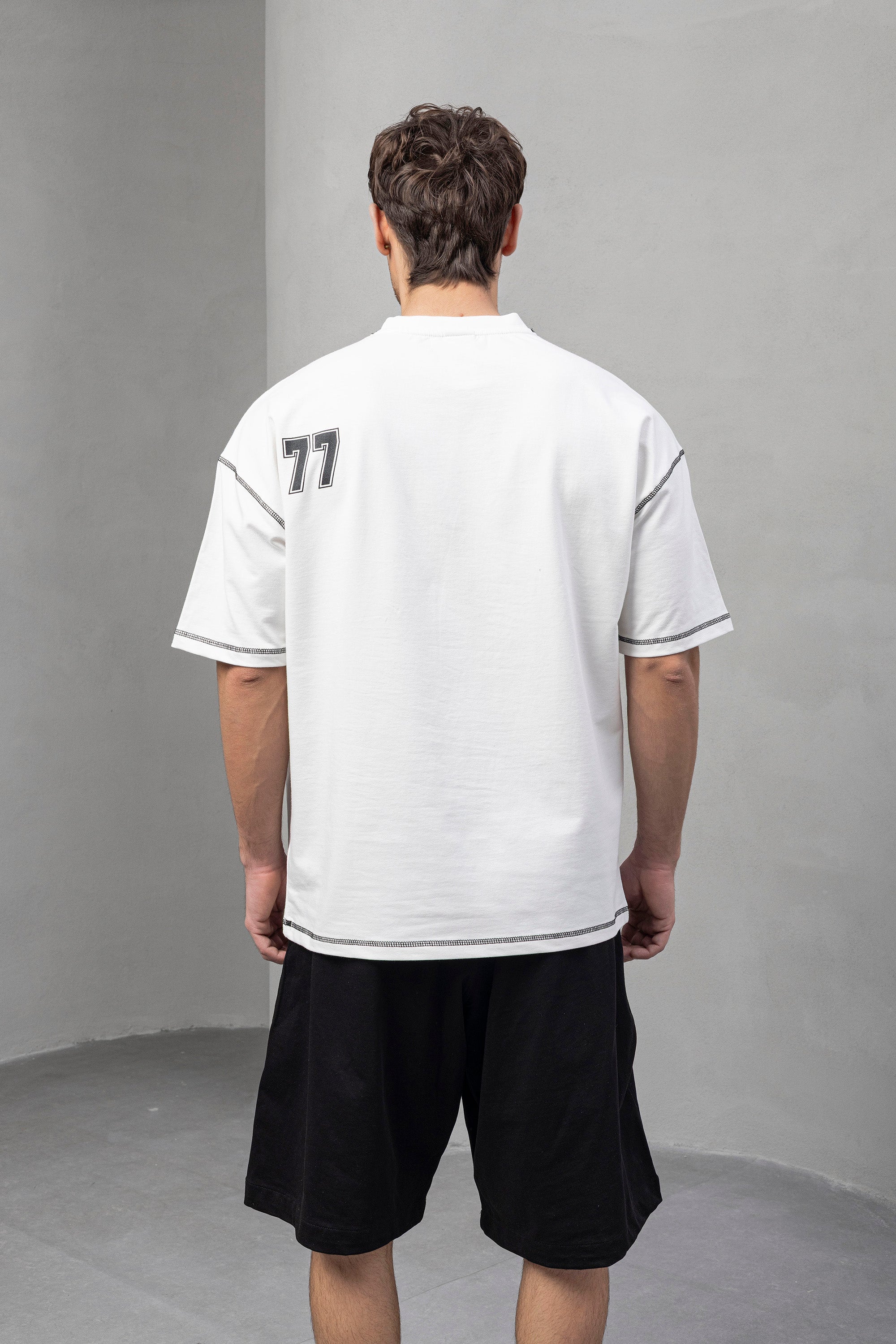 White Oversized T‑Shirt – Bold Streetwear Essential