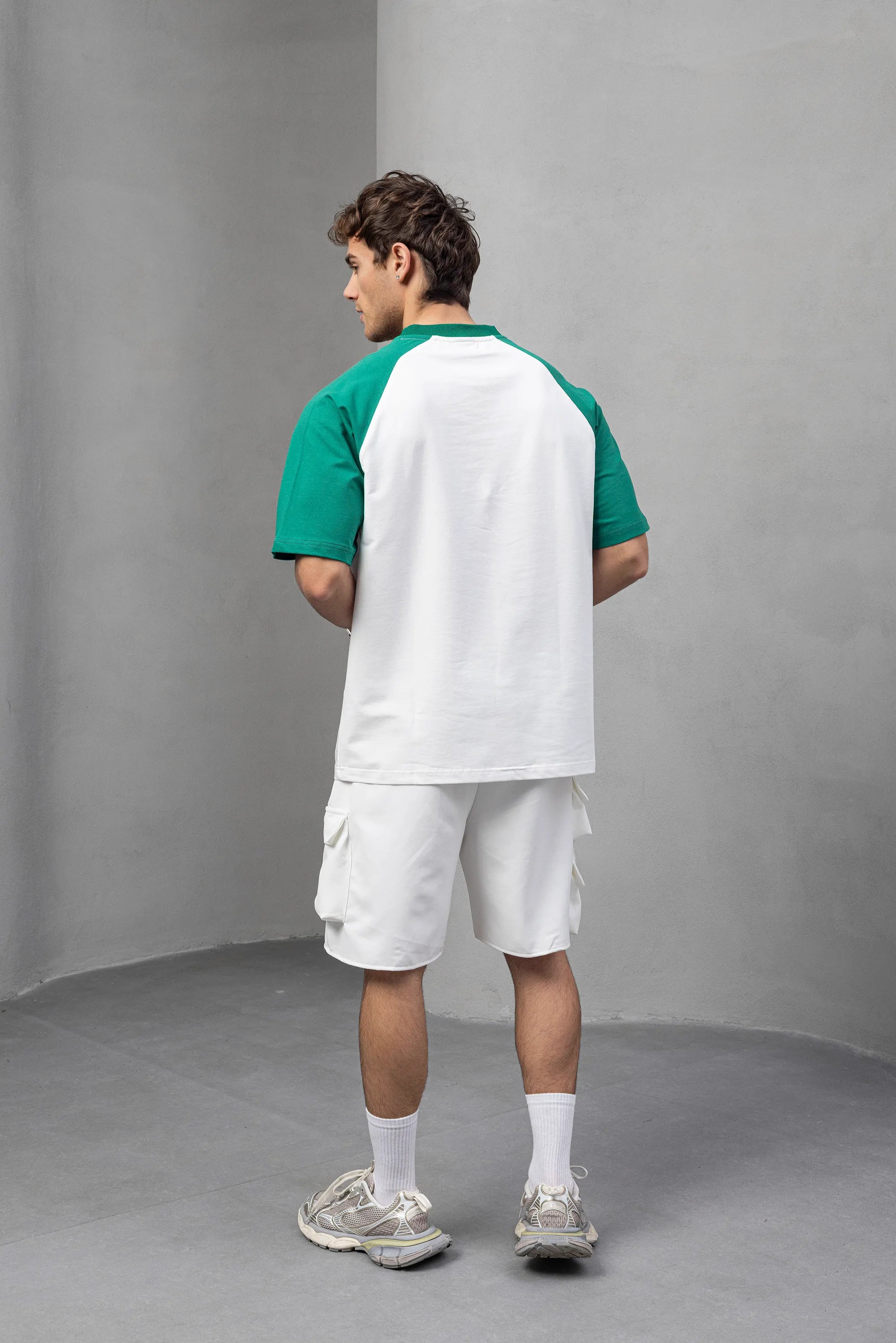 Green Raglan Sleeve T-Shirt - White Casual Graphic Tee