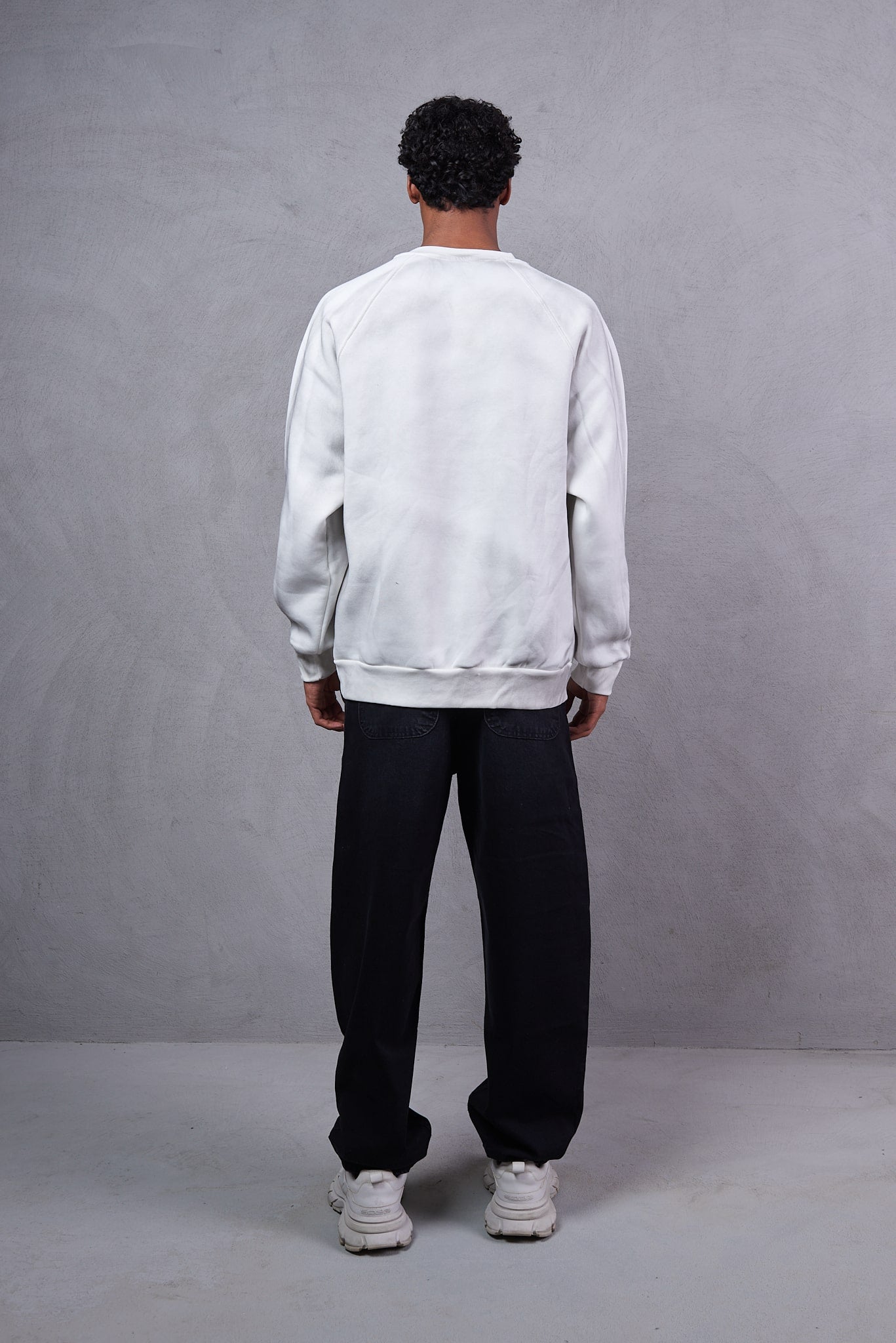 Maria Riding – Raw White Sweater