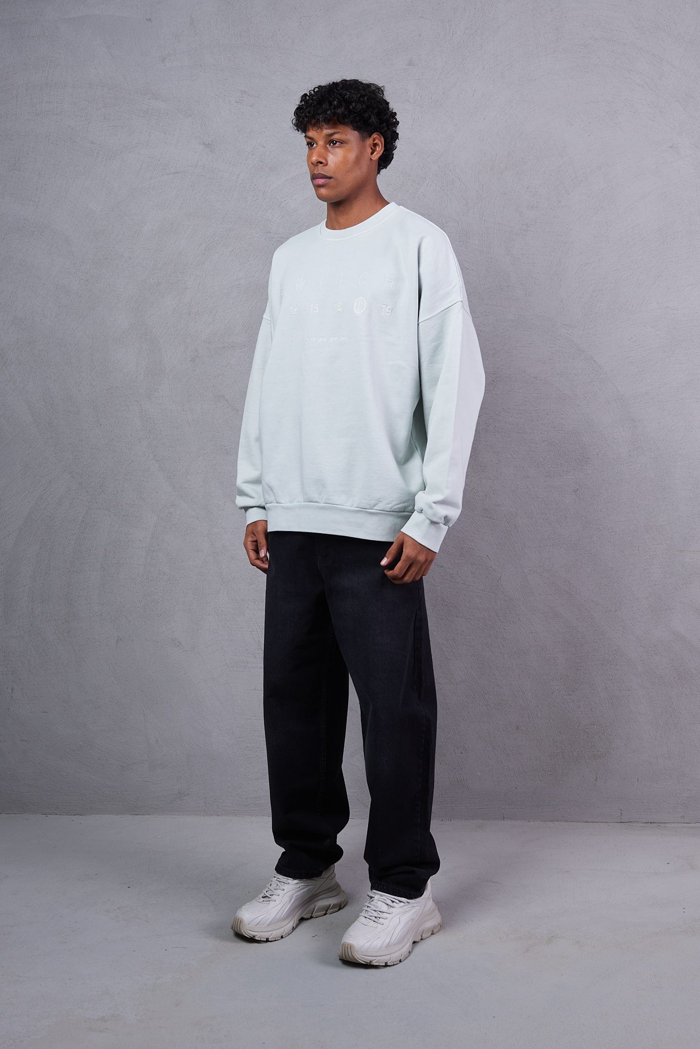 Man Active Oversized Sweatshirt
