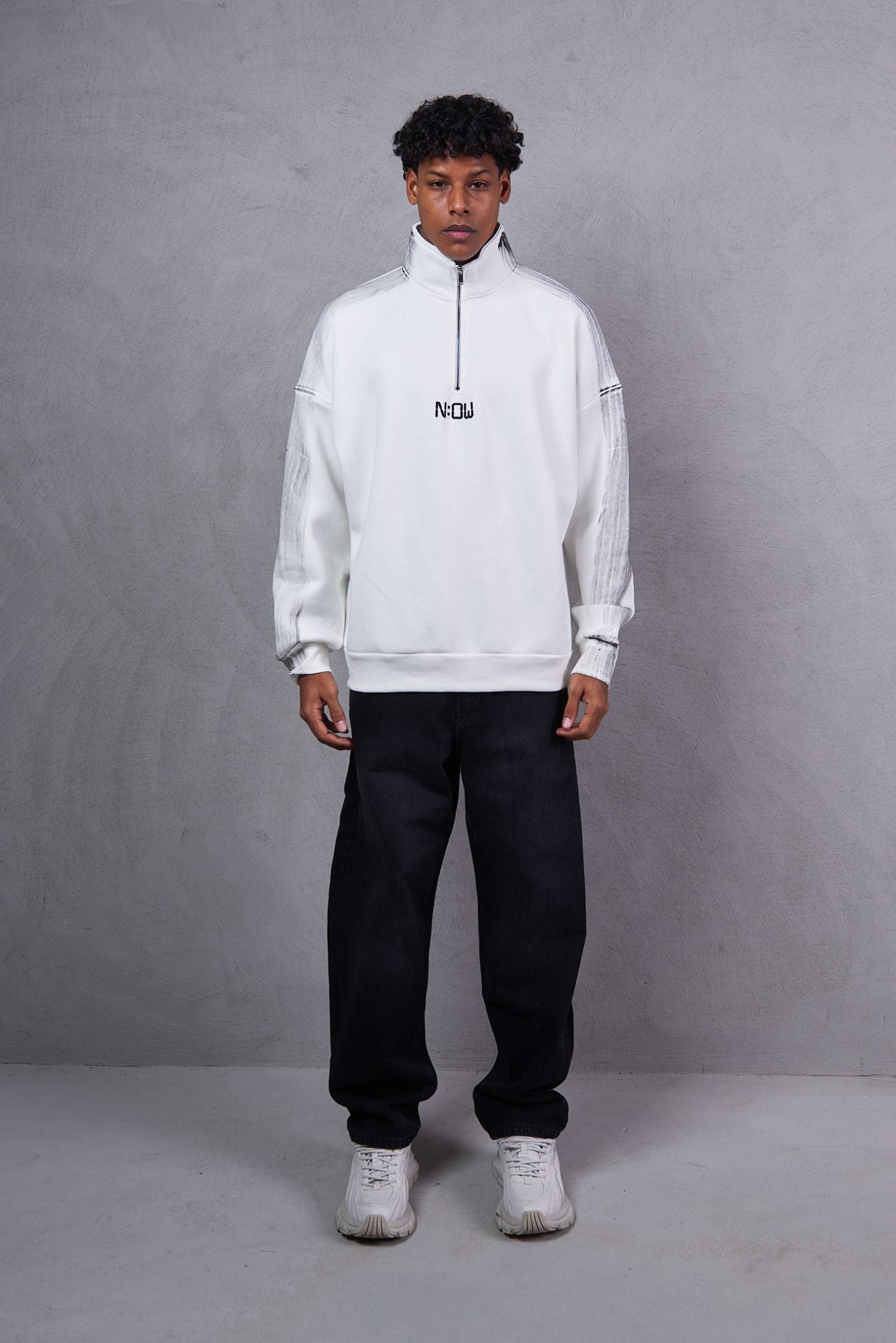 Printed Zip-Up Neck Sweatshirt – Off White