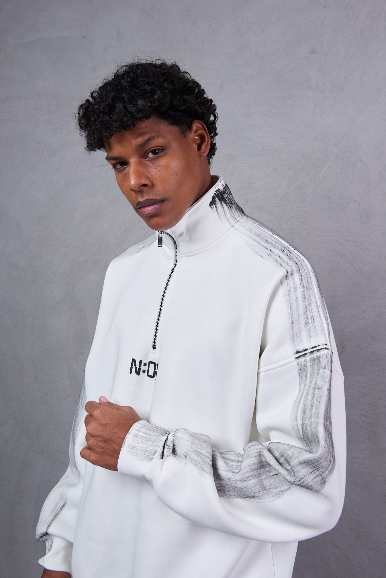 Printed Zip-Up Neck Sweatshirt – Off White