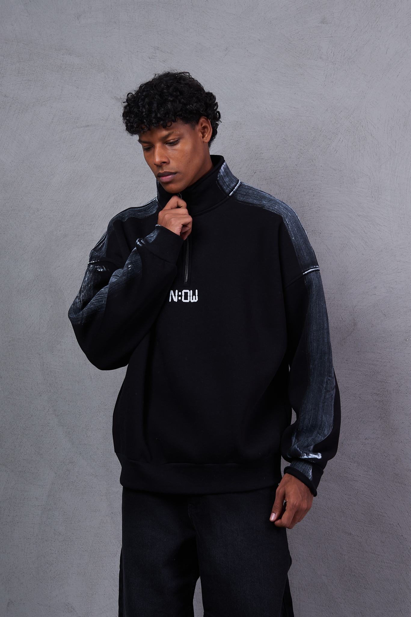 Martin Valen Sleeve-Striped Half-Zip Black Sweatshirt