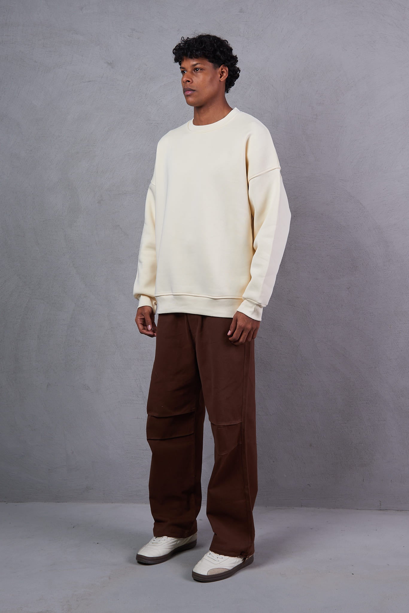 Men's Basic Crew Neck Oversized  Sweatshirt