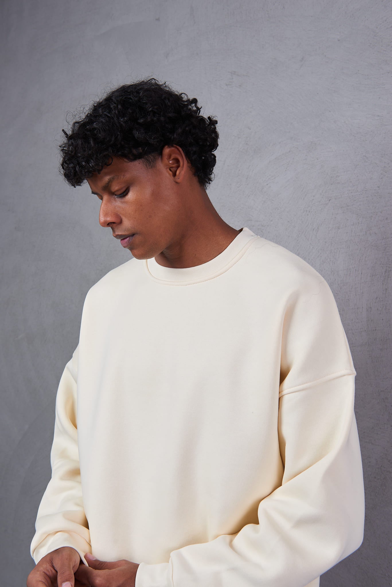 Men's Basic Crew Neck Oversized  Sweatshirt