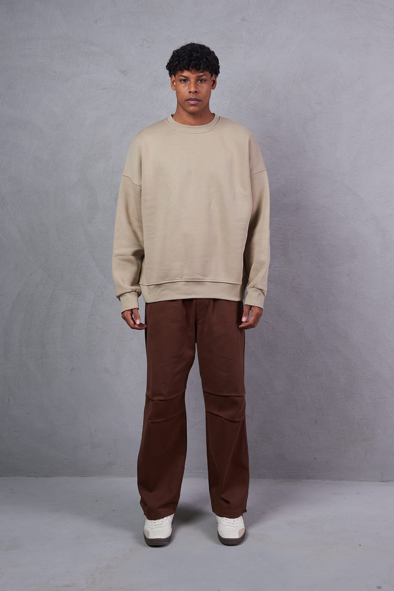 Basic Crewneck Sweatshirt – Greige