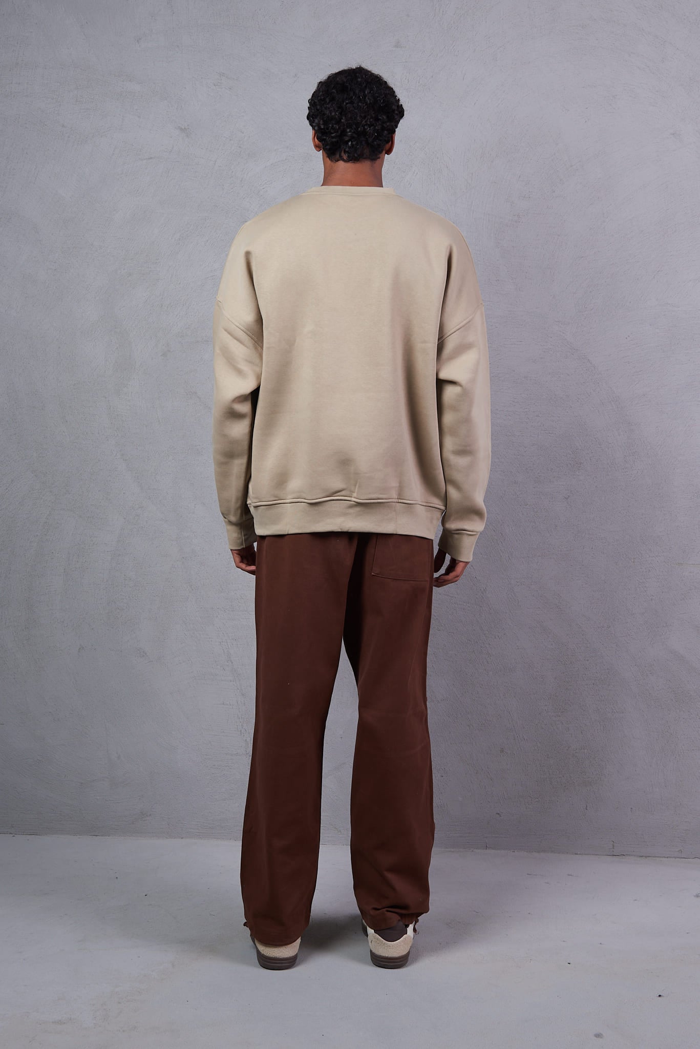 Basic Crewneck Sweatshirt – Greige